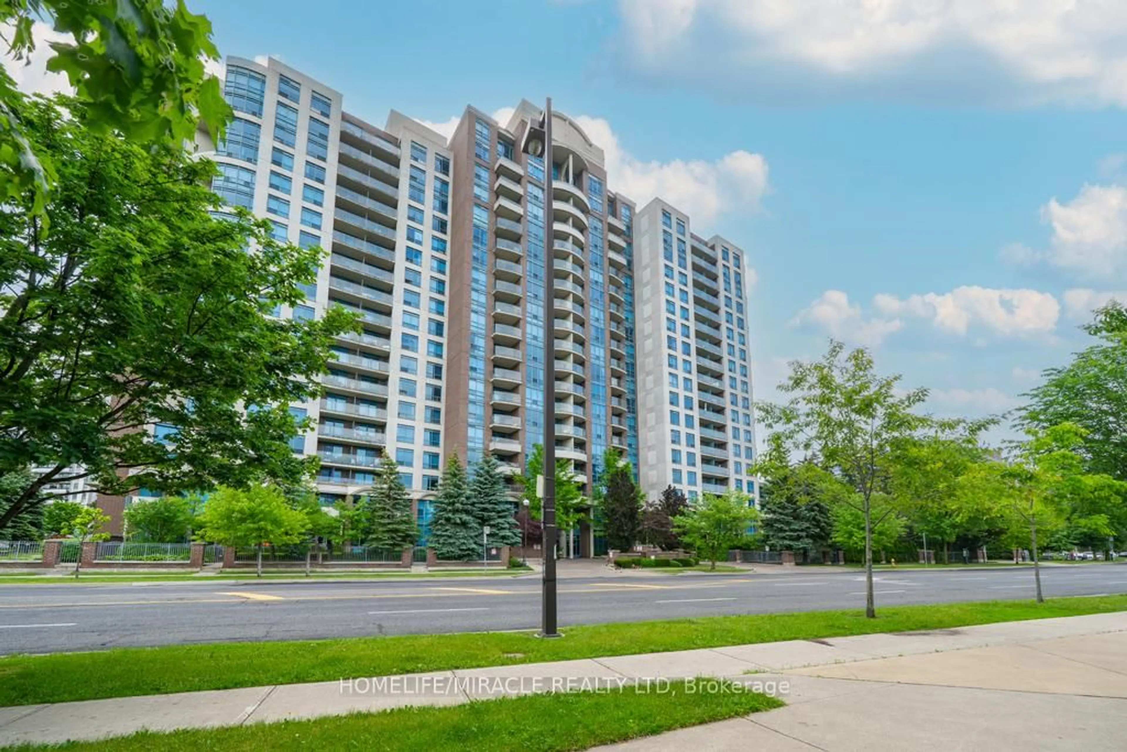 Unknown for 233 Beecroft Rd #318, Toronto Ontario M2N 6Z9