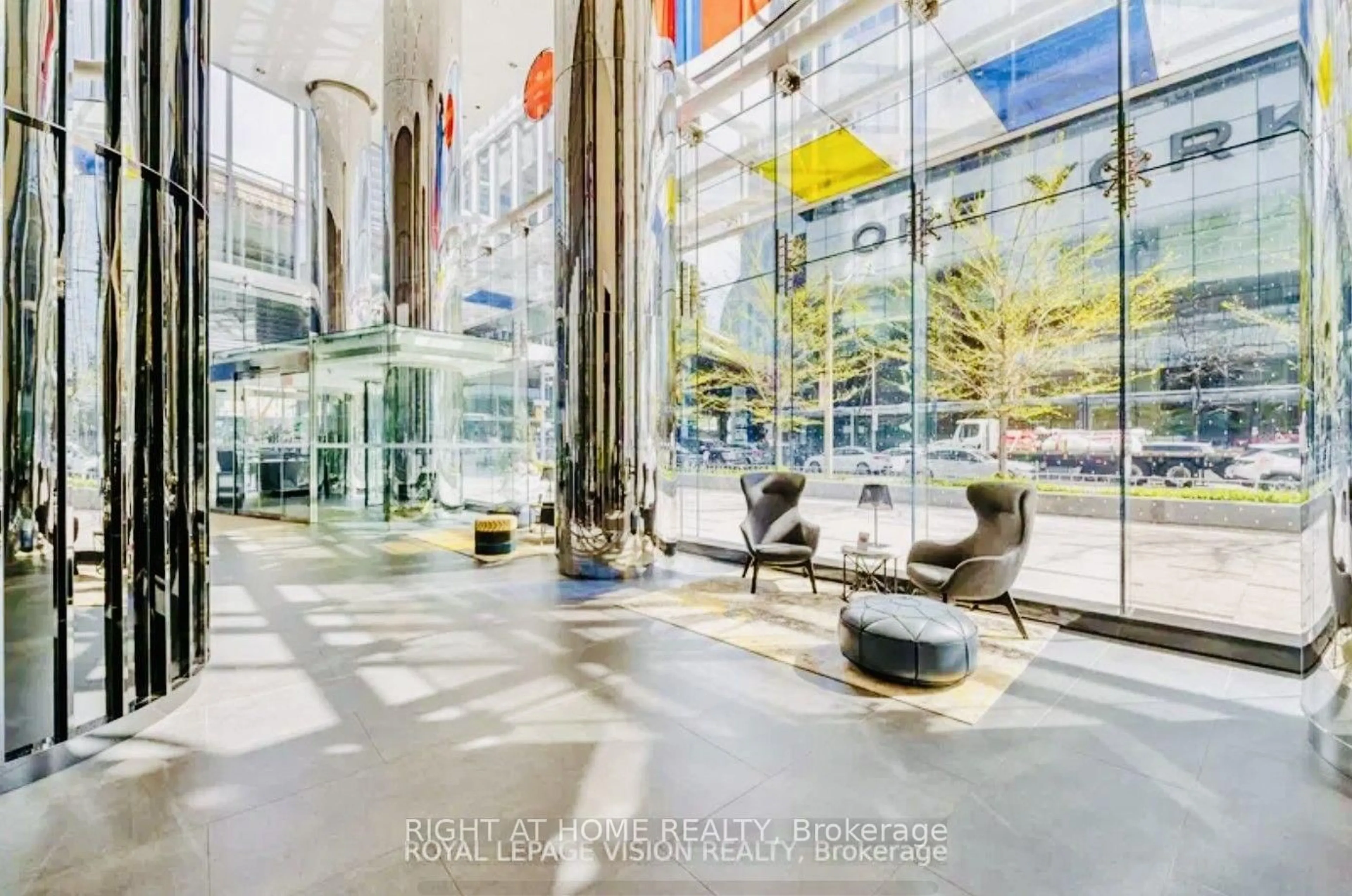 Lobby for 10 York St #3213, Toronto Ontario M5J 0E1