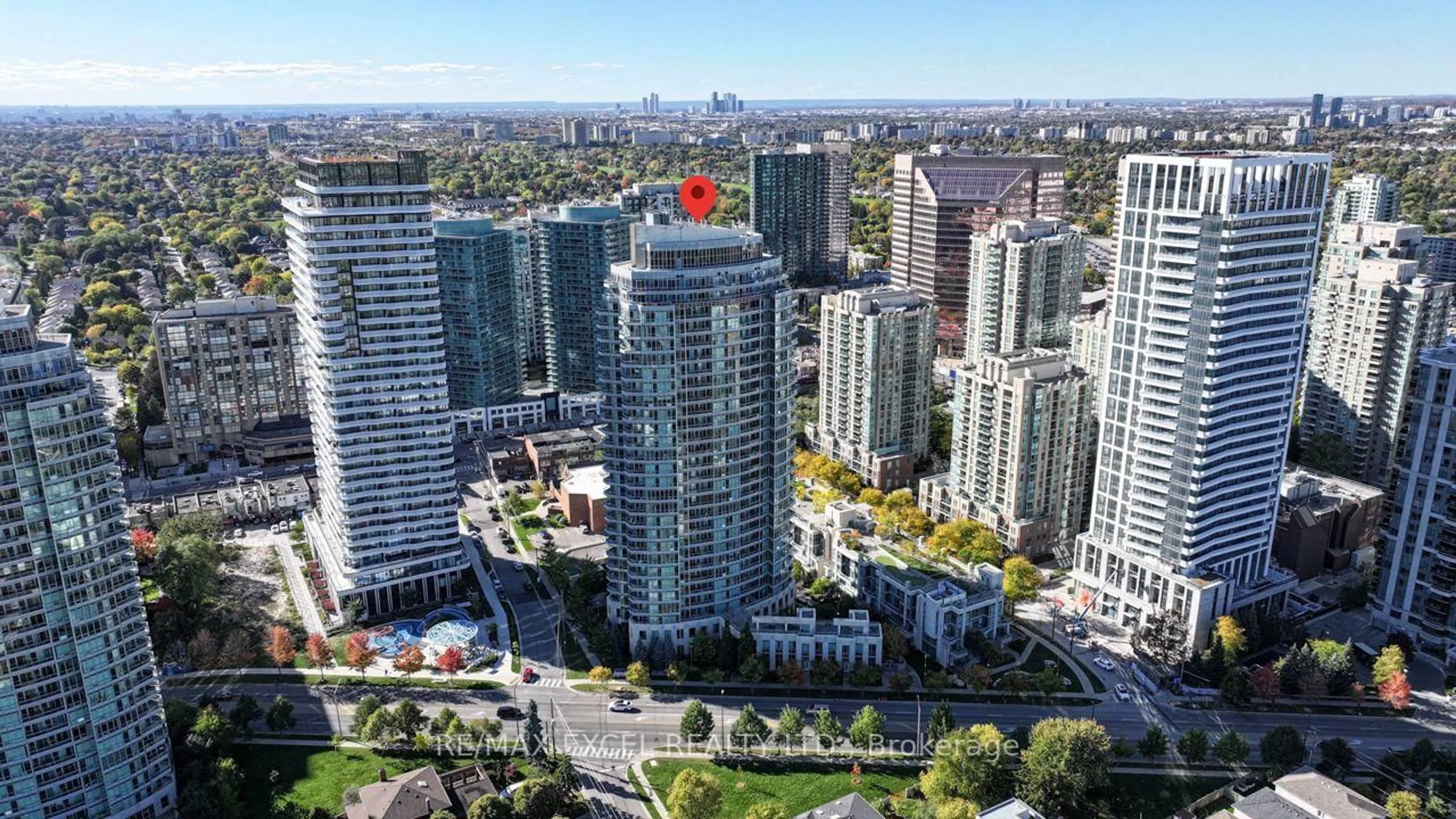 A pic from outside/outdoor area/front of a property/back of a property/a pic from drone, city buildings view from balcony for 18 Holmes Ave #2602, Toronto Ontario M2N 0E1
