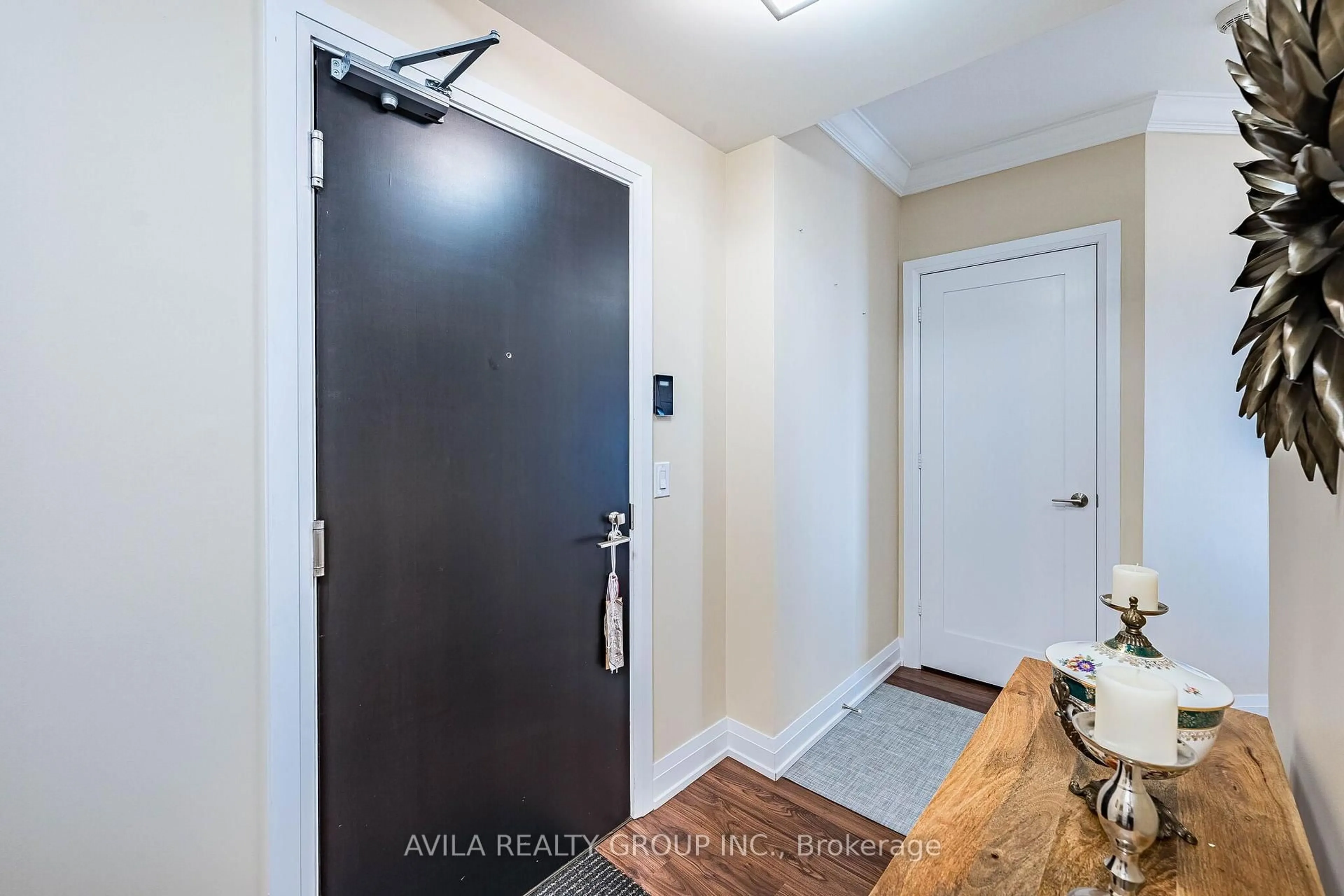 Indoor entryway for 2 Anndale Dr #2708, Toronto Ontario M2N 0G5