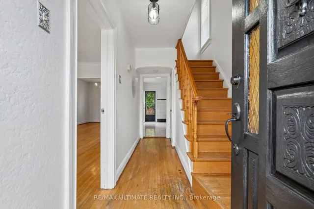 463 Oakwood Ave, Toronto 5