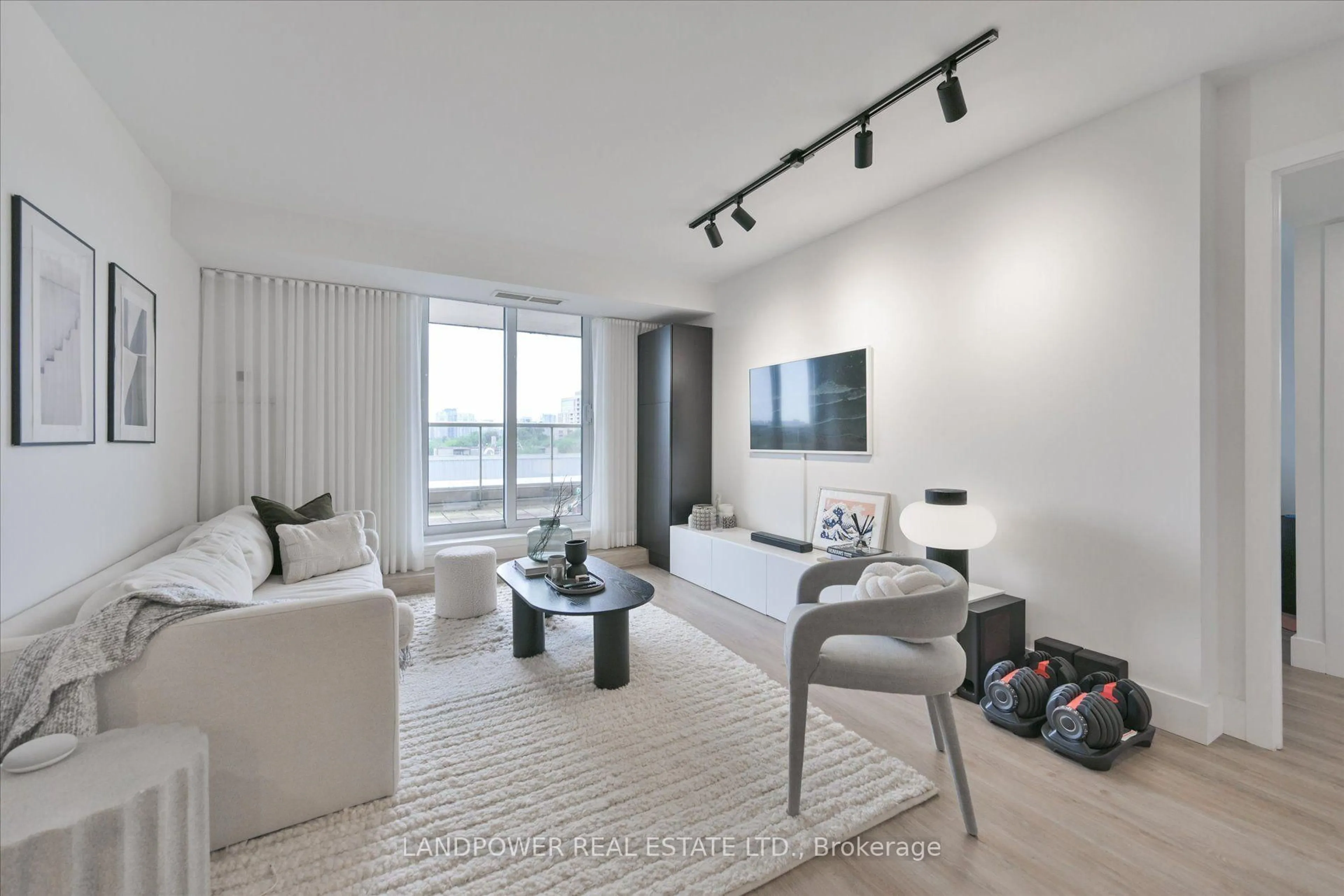 Living room with furniture, unknown for 18 Kenaston Gdns #503, Toronto Ontario M2K 1G8