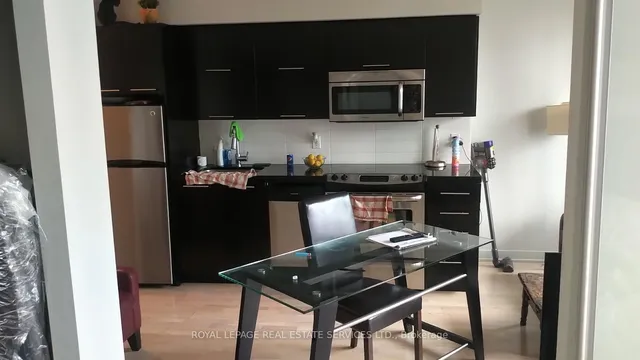 126 Simcoe St #1609, Toronto 2