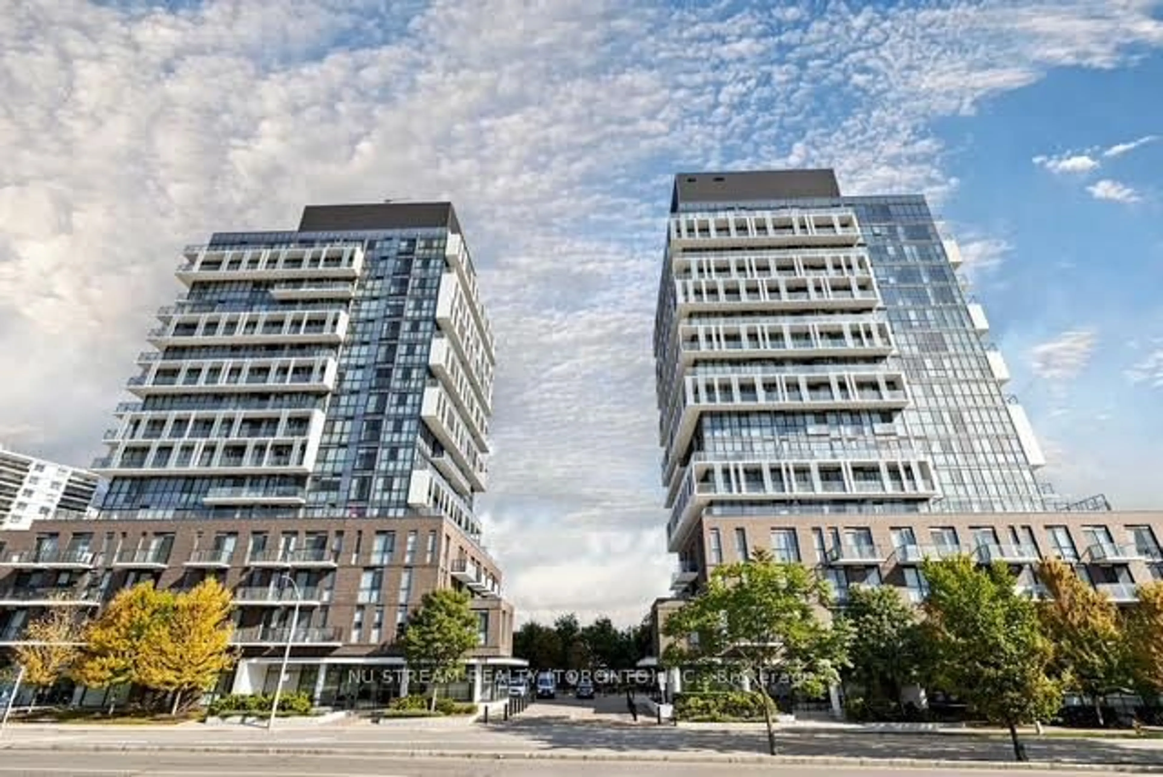 Blurry image for 128 Fairview Mall Dr #405, Toronto Ontario M2J 0E8