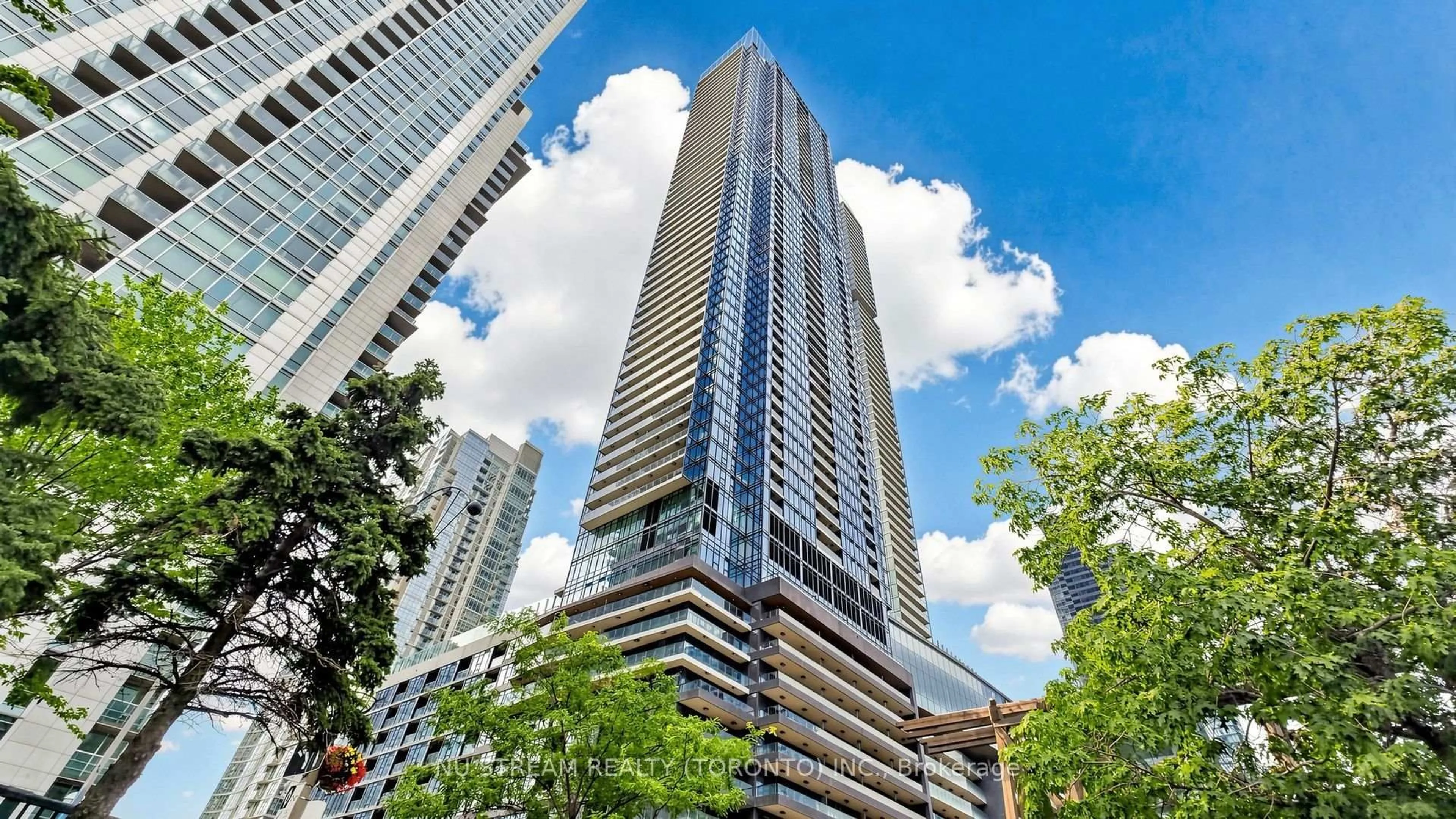 Unknown for 3 Concord Cityplace Way #4805, Toronto Ontario M5V 0X4