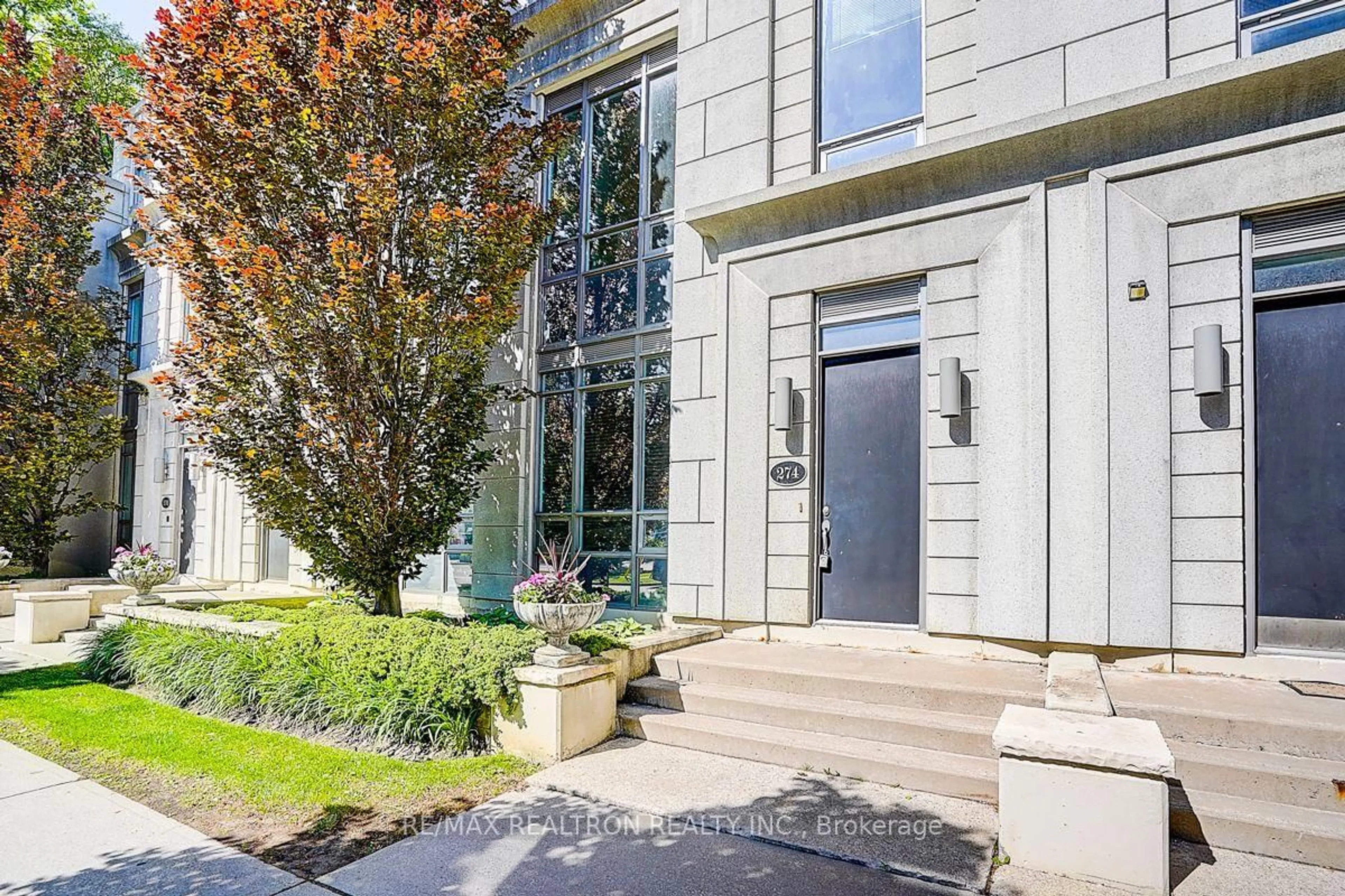 Unknown for 274 Duplex Ave, Toronto Ontario M2M 0A4