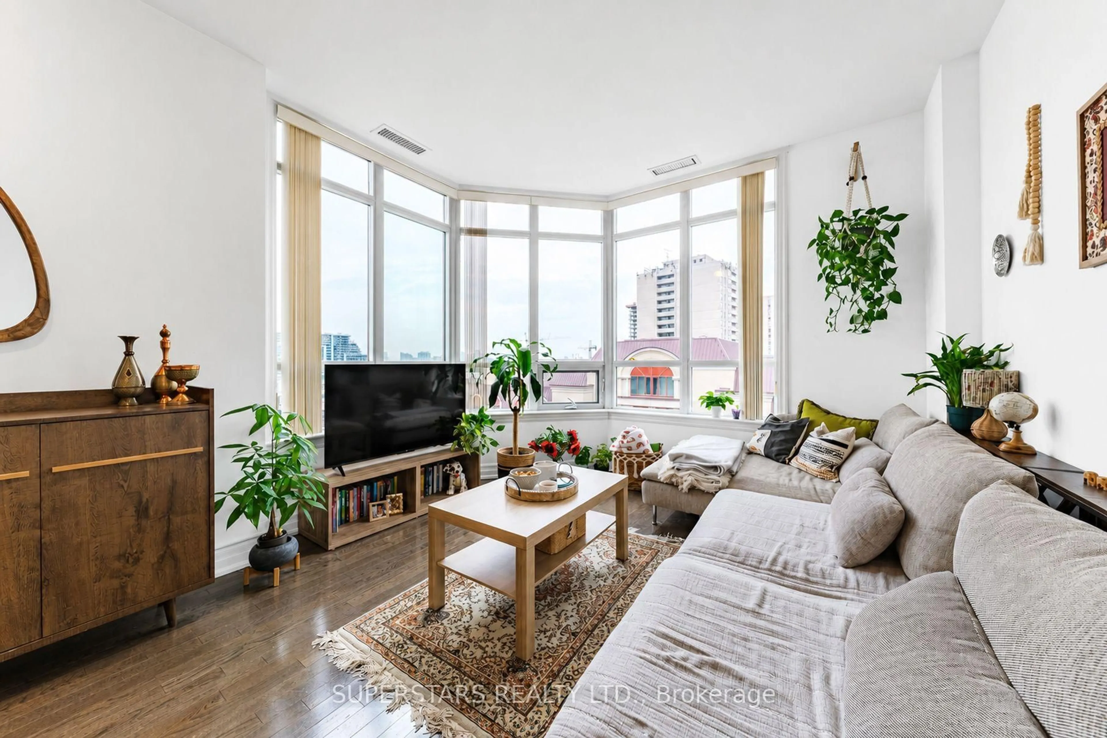 Living room with furniture, unknown for 23 Rean Dr #901(PH1), Toronto Ontario M2K 0A5
