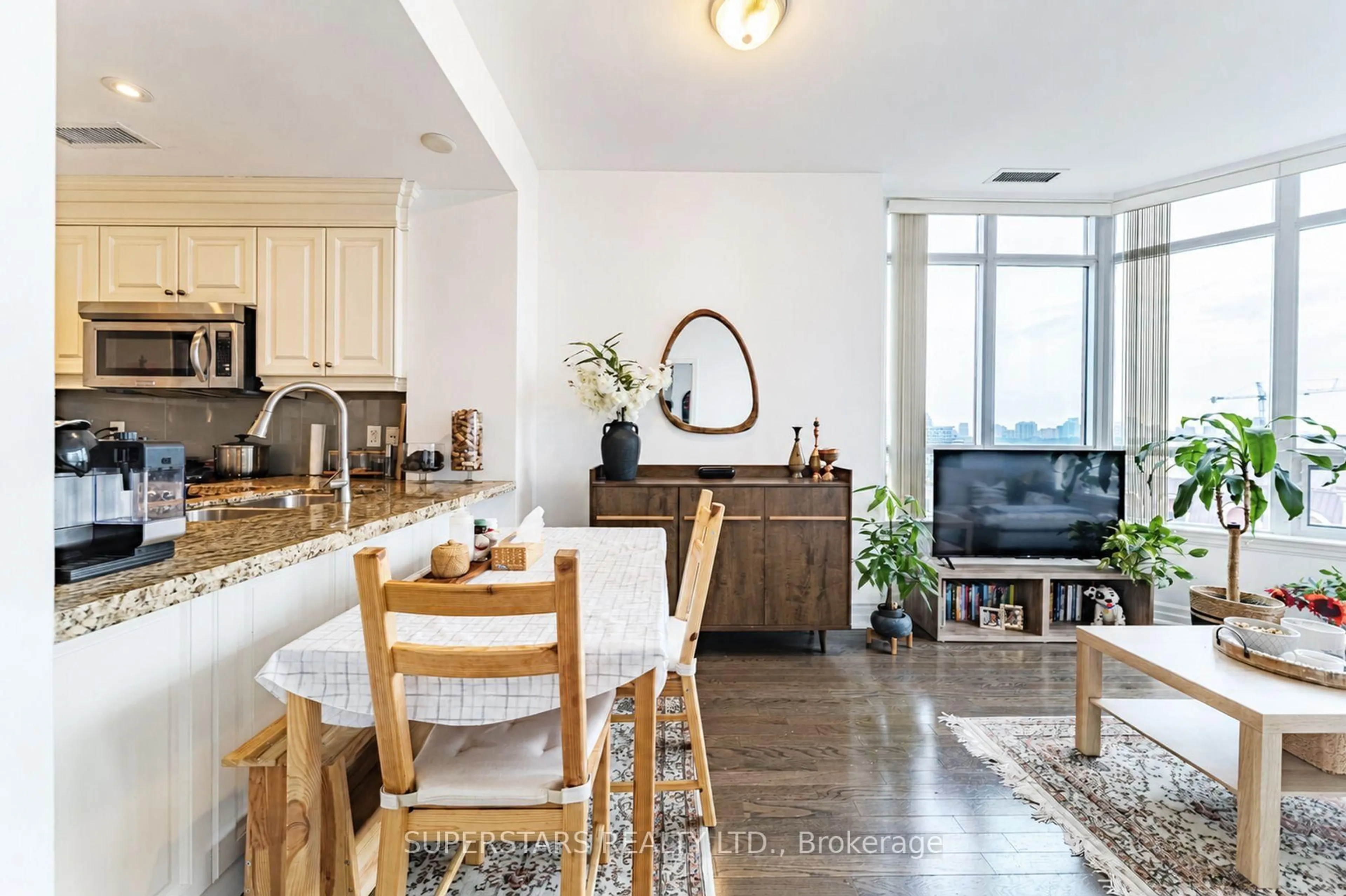 Open concept kitchen, unknown for 23 Rean Dr #901(PH1), Toronto Ontario M2K 0A5