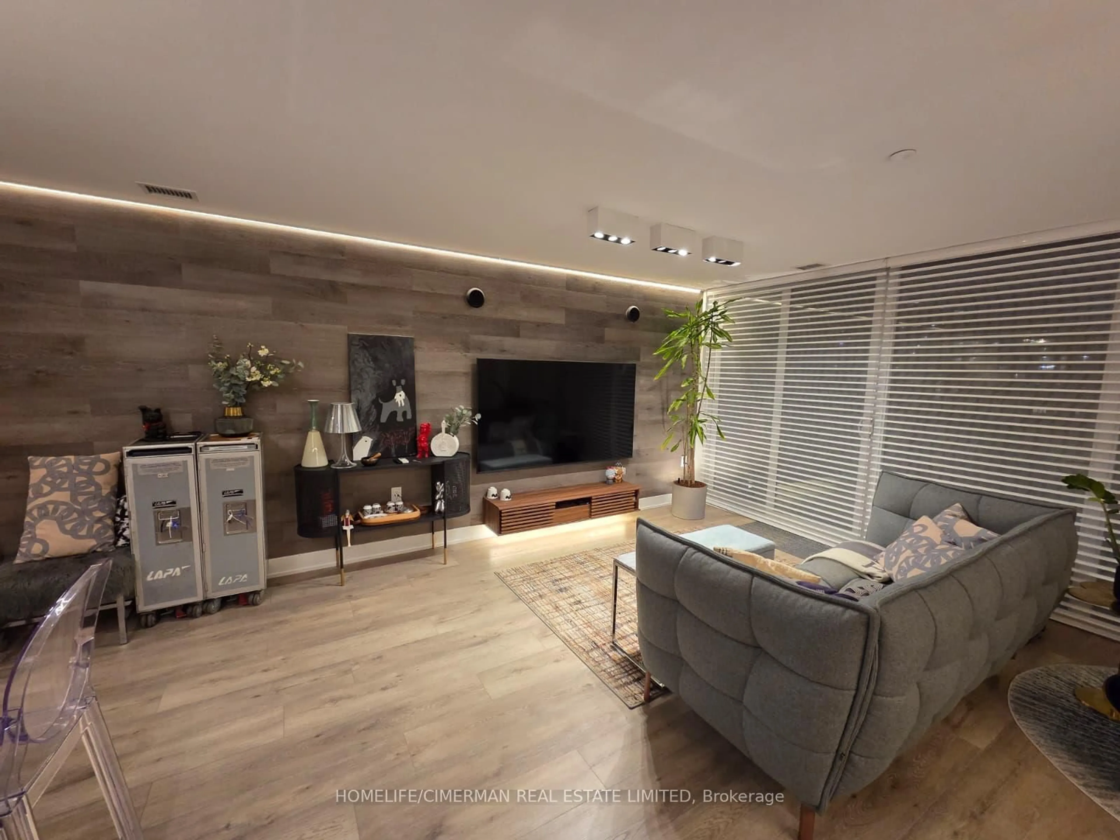 Living room with furniture, unknown for 575 Bloor St #1602, Toronto Ontario M4W 0B2
