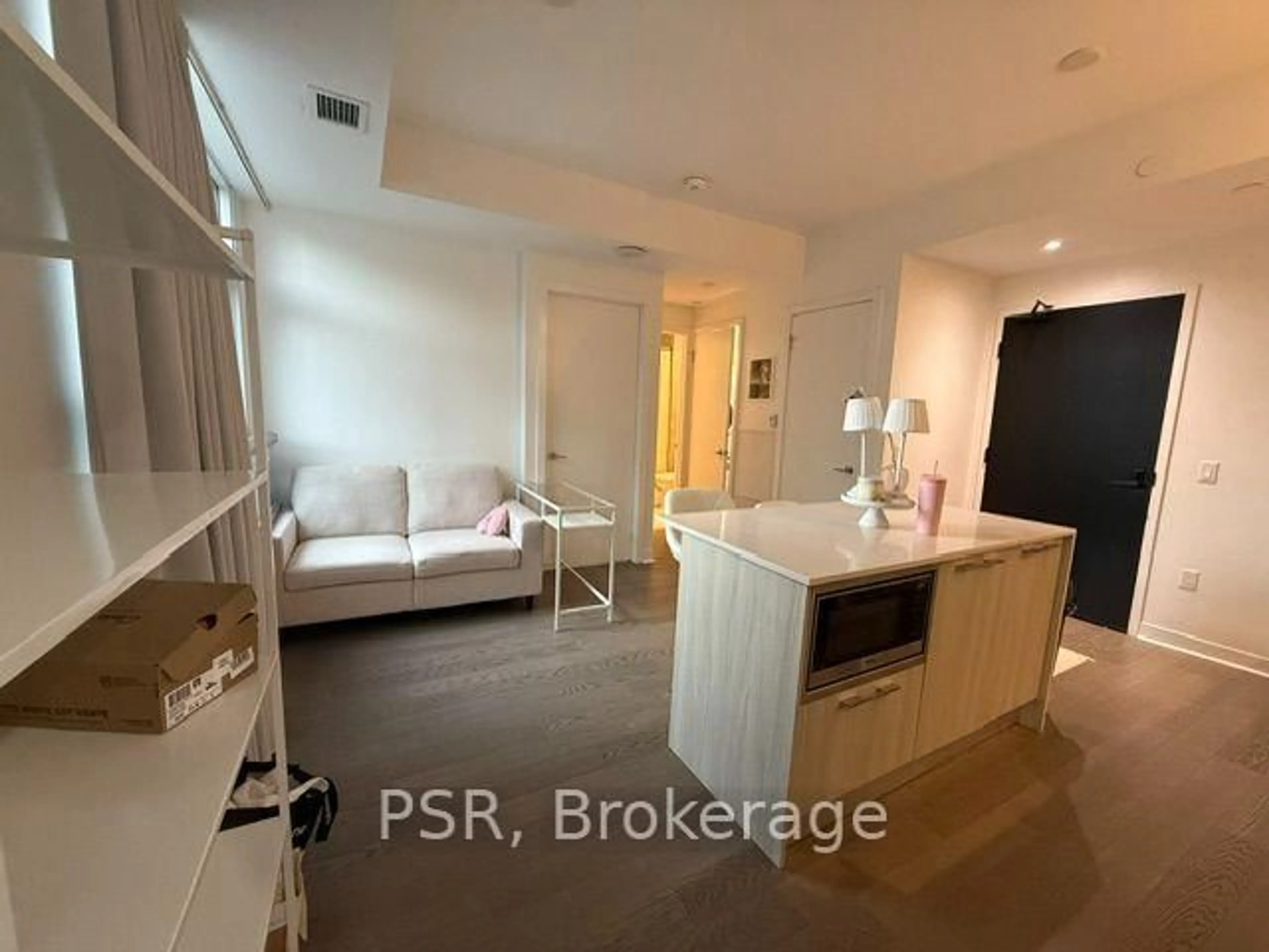 A pic of a room for 501 Adelaide St ##710, Toronto Ontario M5V 0R3