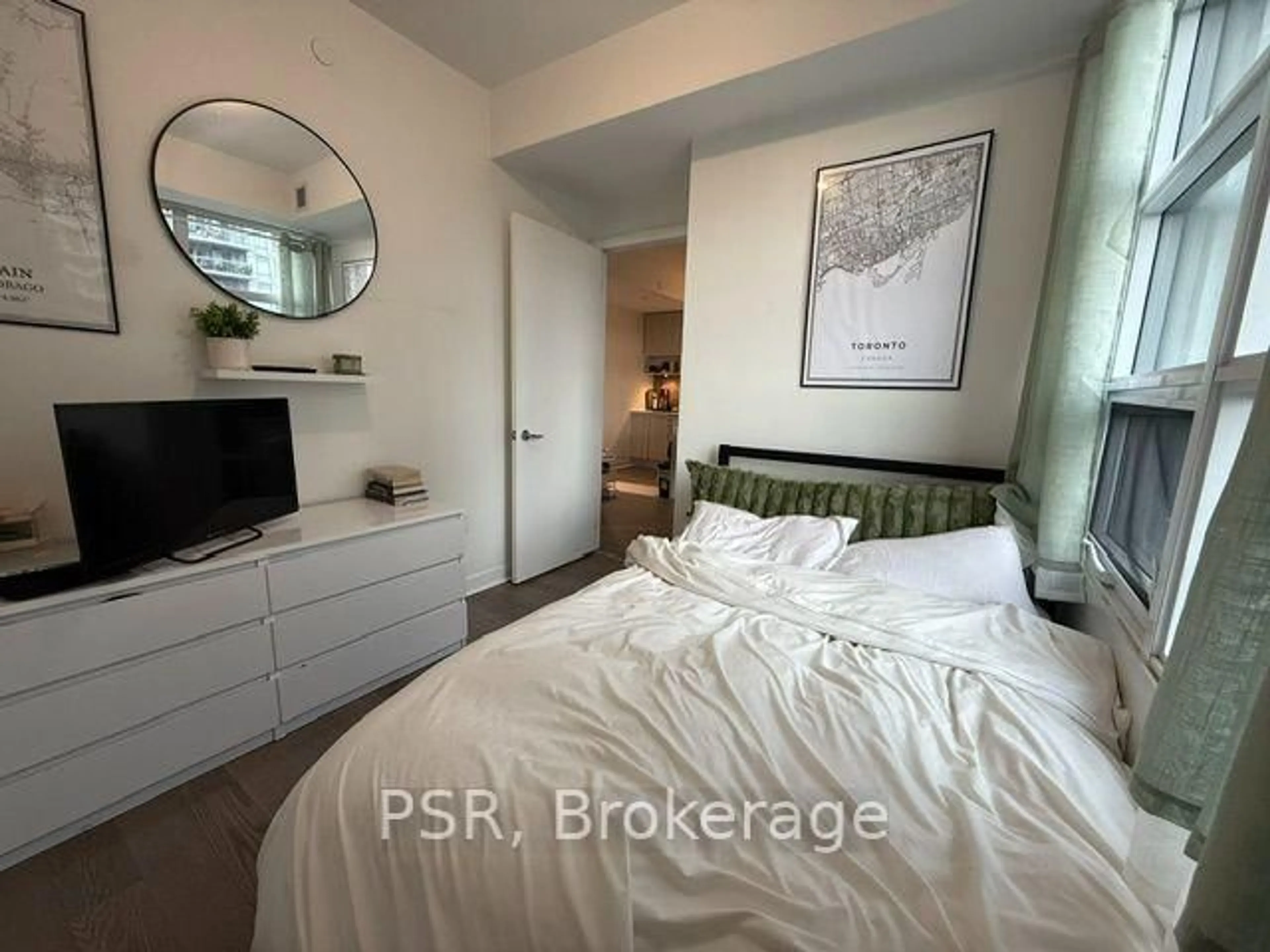 A pic of a room for 501 Adelaide St ##710, Toronto Ontario M5V 0R3
