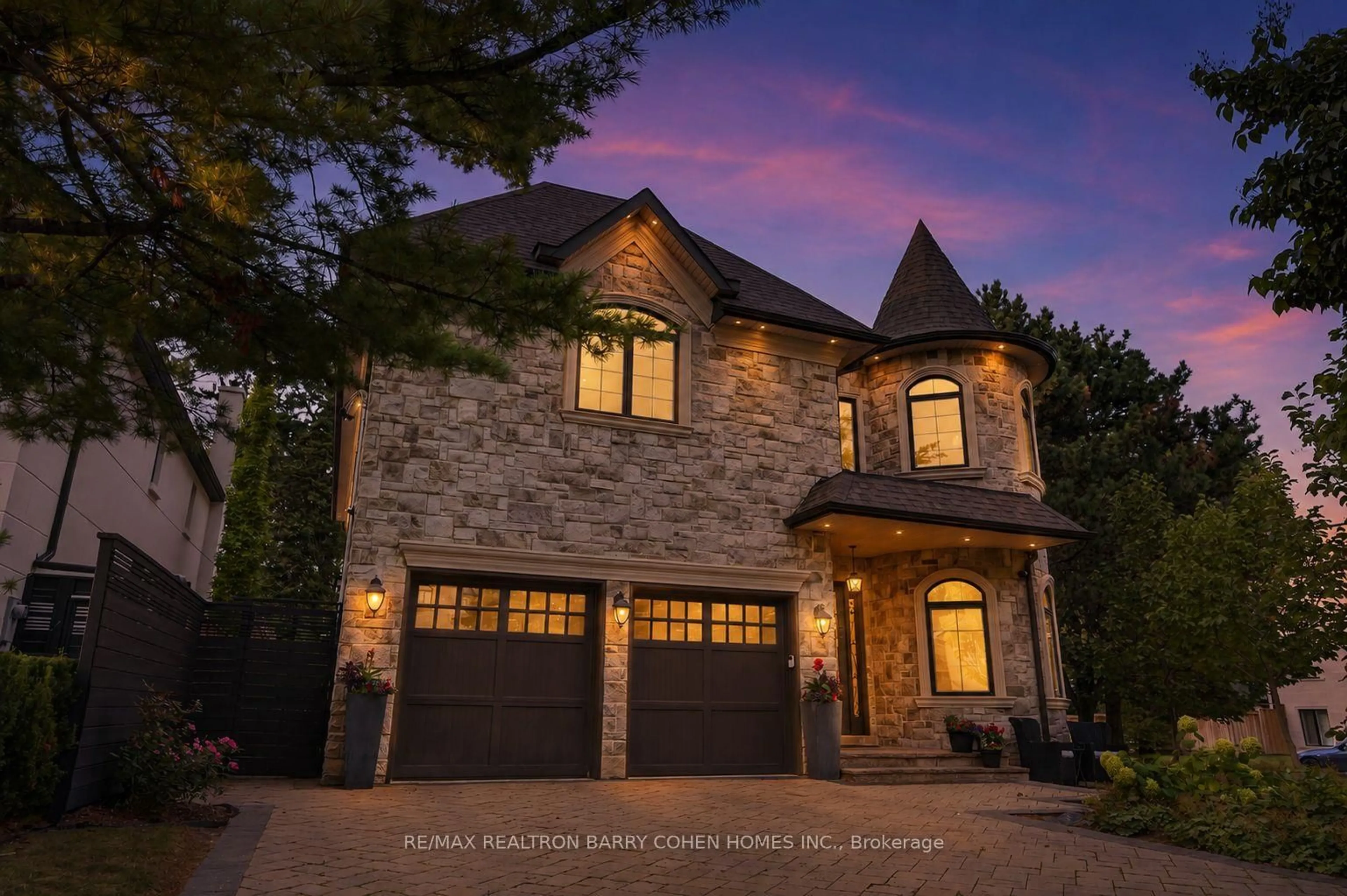 Home with brick exterior material, street for 100 Munro Blvd, Toronto Ontario M2P 1C4