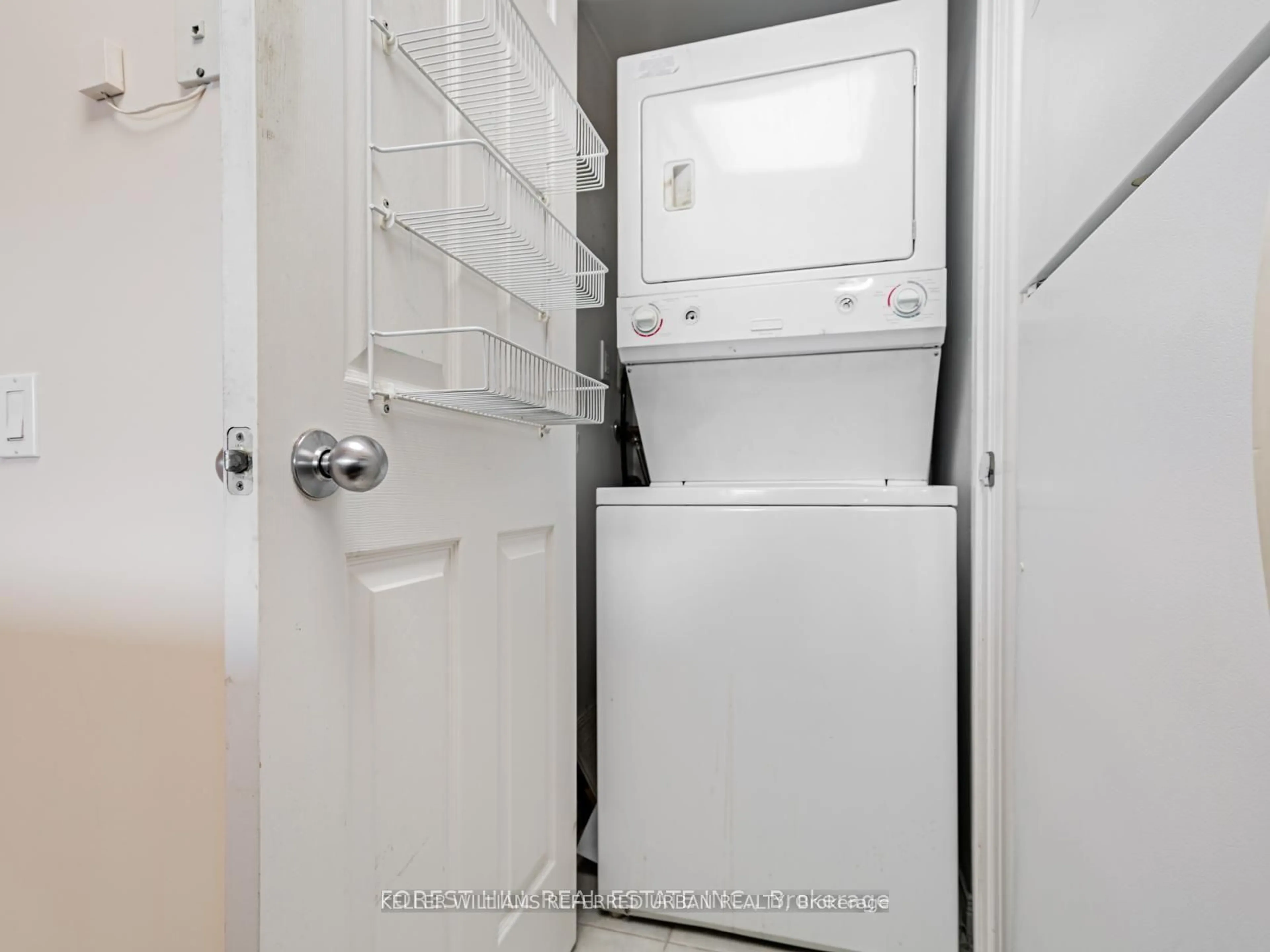 Laundry room for 30 Harrison Garden Blvd #1501, Toronto Ontario M2N 7A9