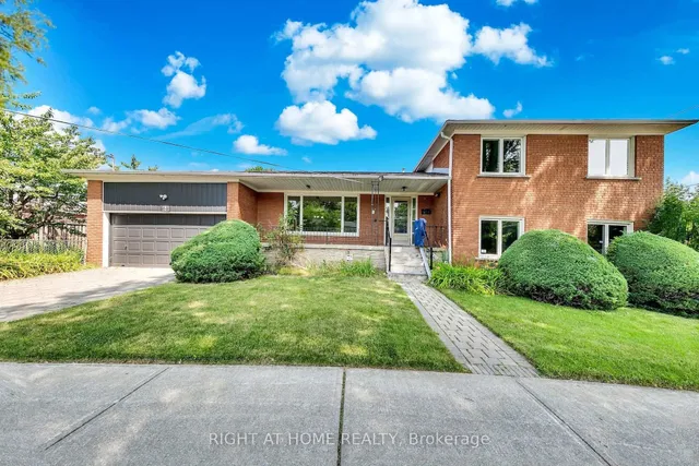 88 Peckham Ave, Toronto 2