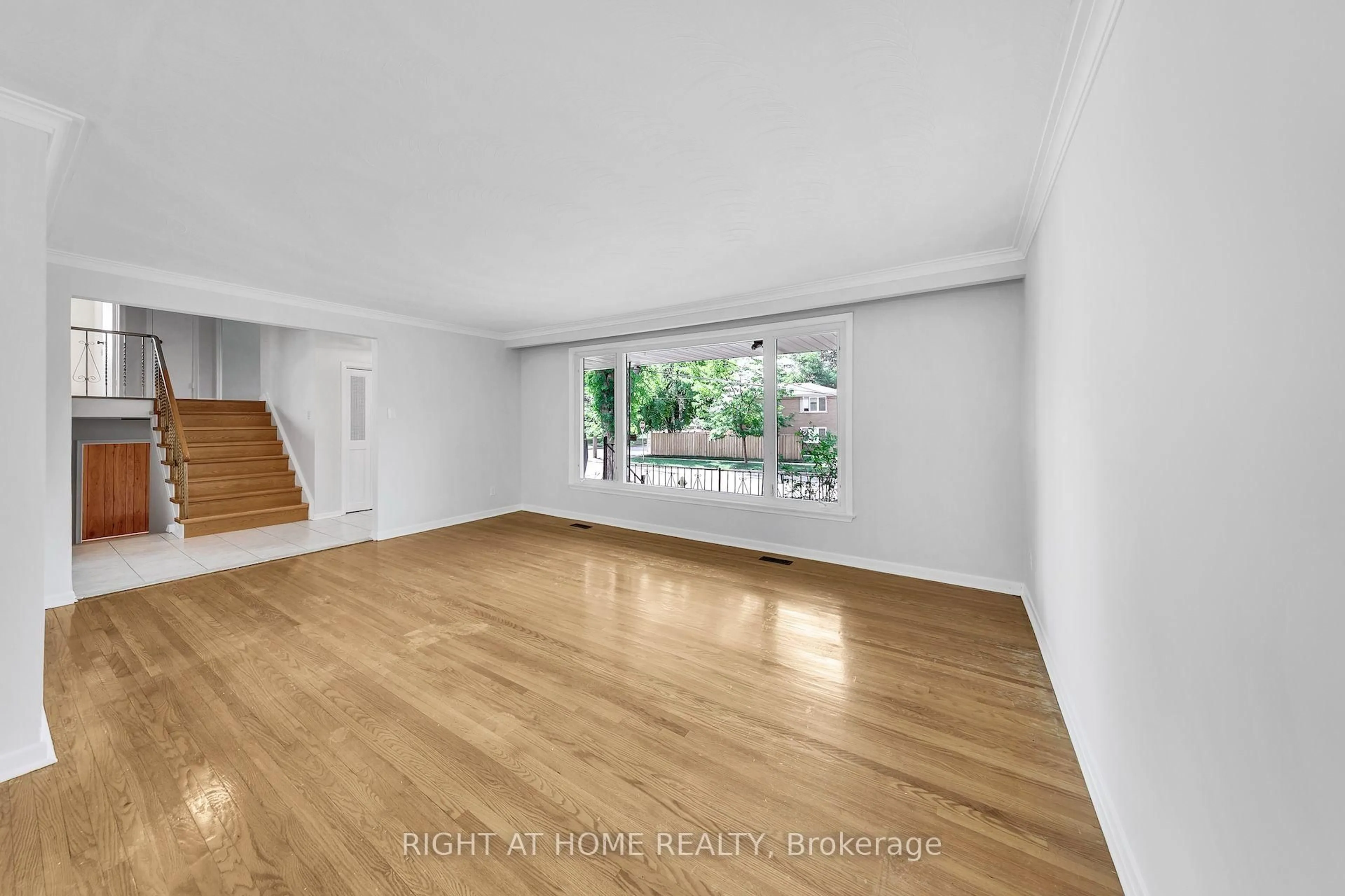 A pic of a room for 88 Peckham Ave, Toronto Ontario M2R 2V5