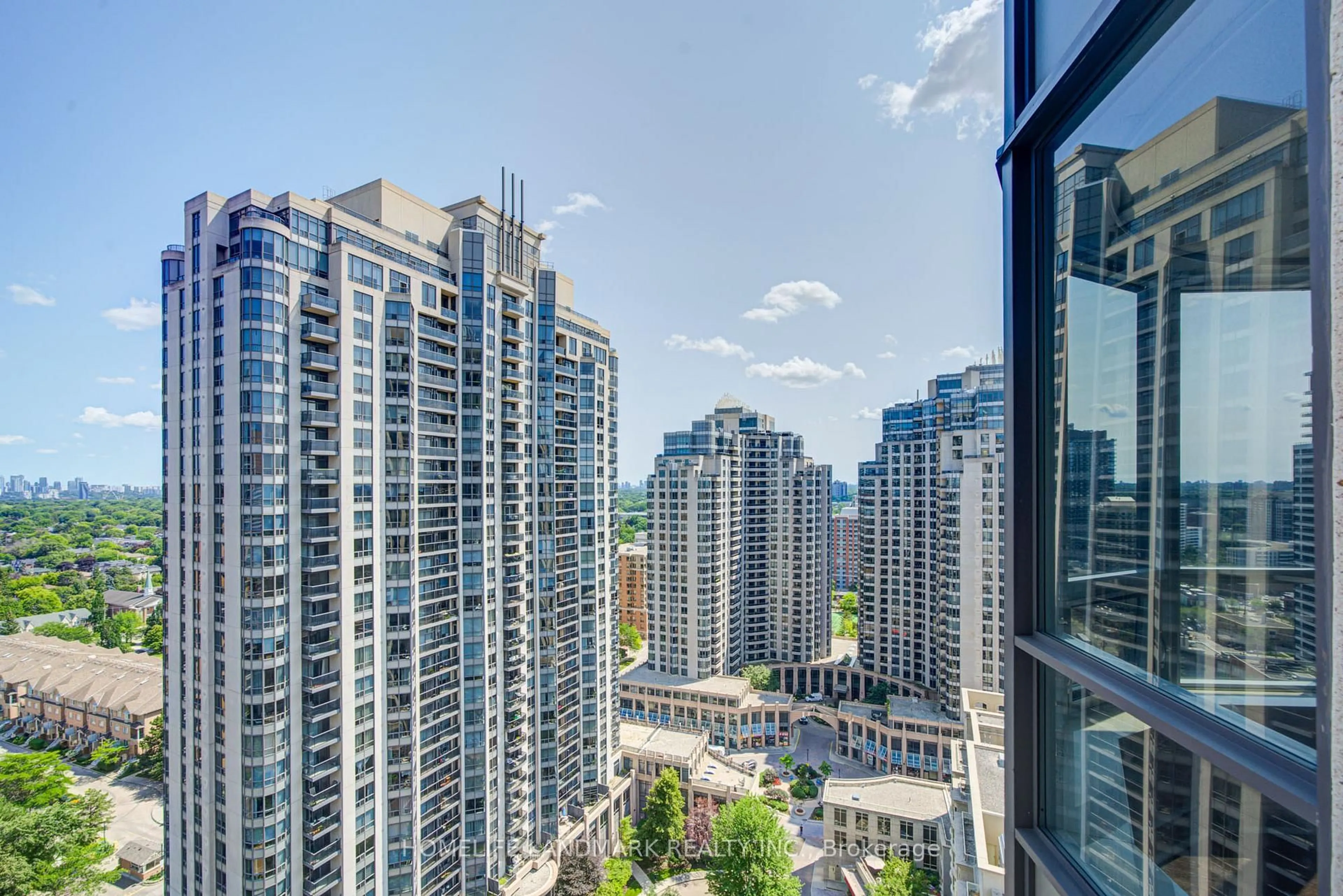Balcony in the apartment, city buildings view from balcony for 500 Doris Ave #2126, Toronto Ontario M2N 0C1