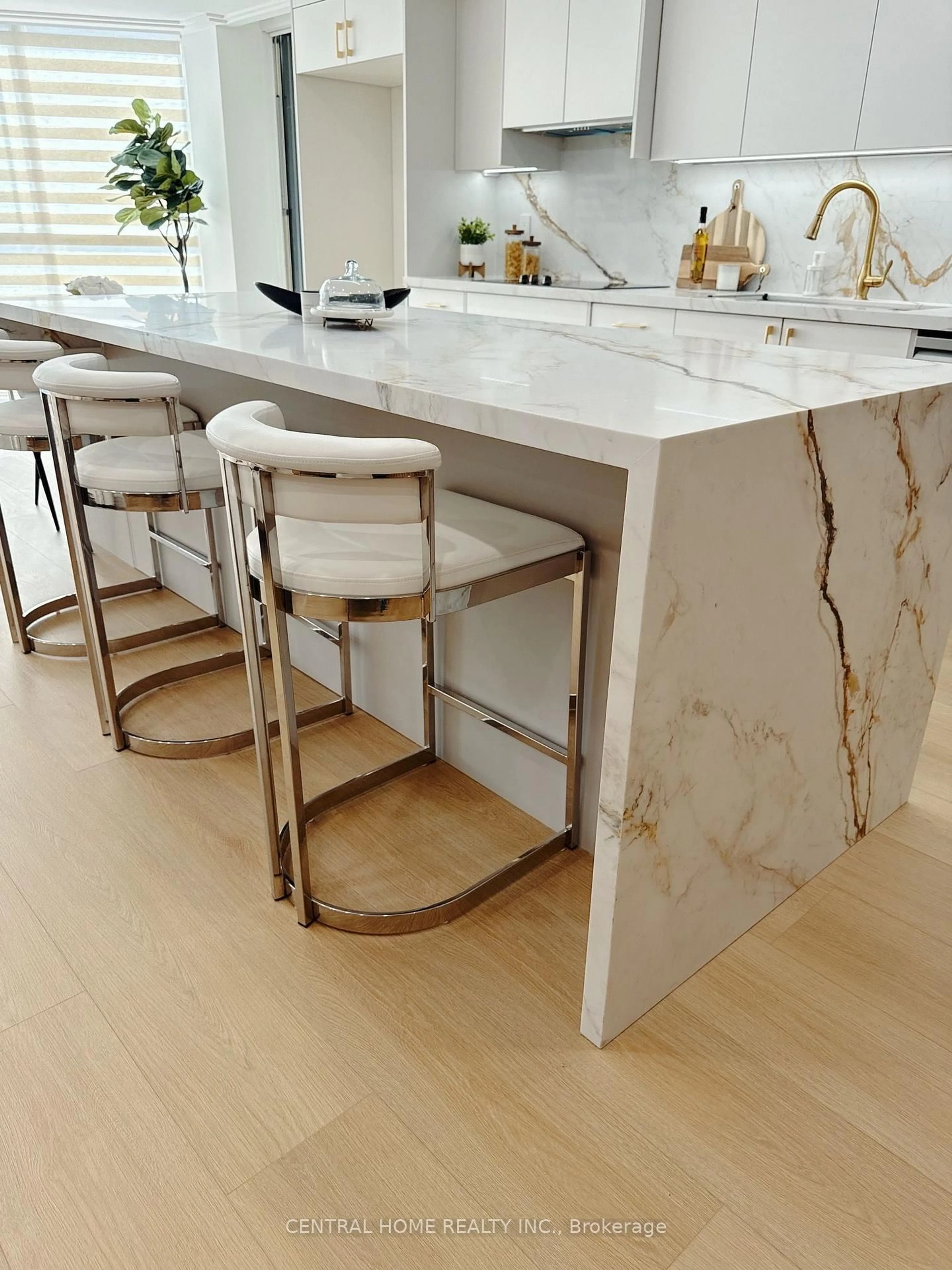 Contemporary kitchen, unknown for 85 SKYMARK Dr #302, Toronto Ontario M2H 3P2