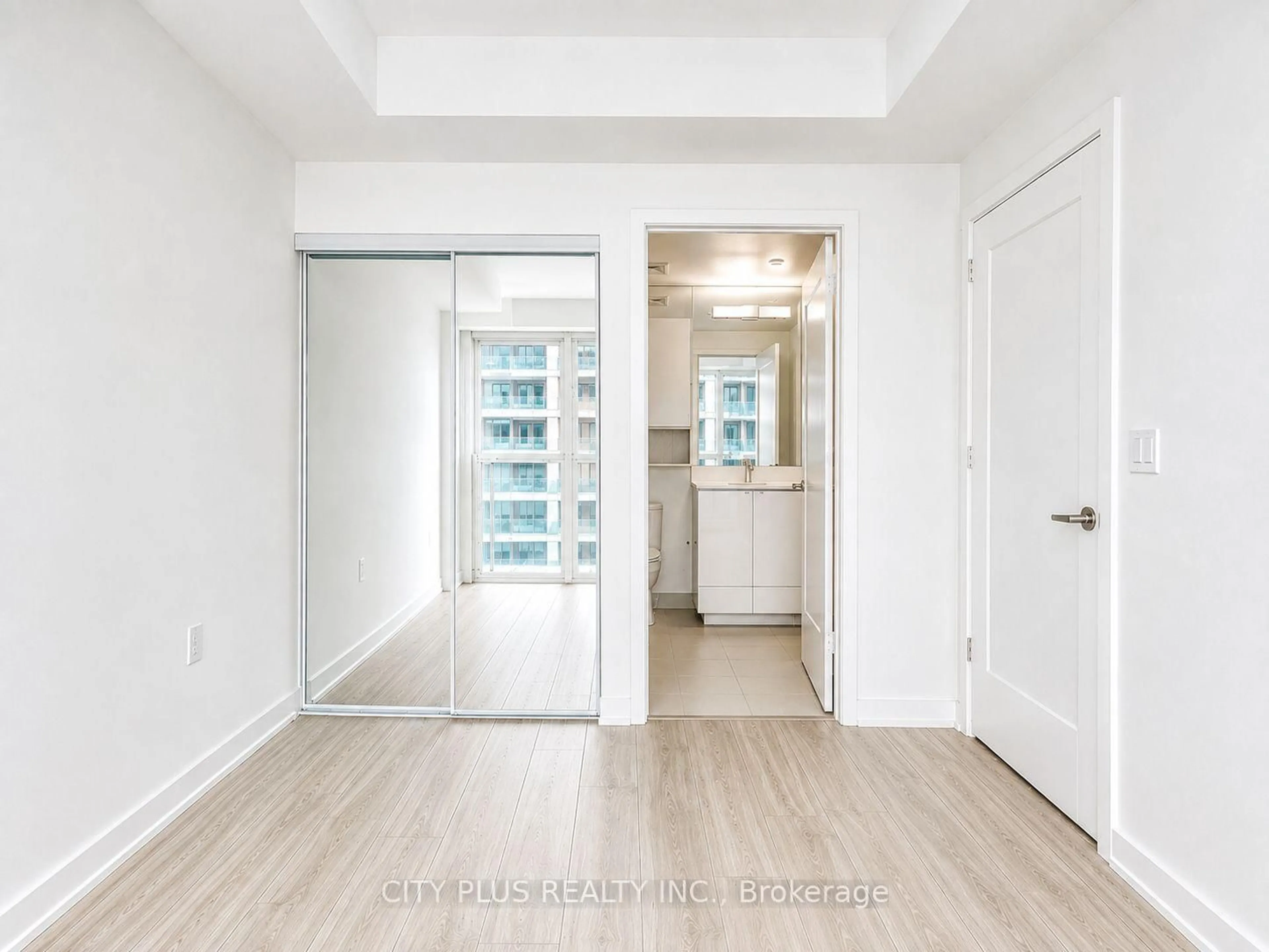 Indoor entryway for 135 Lower Sherbourne St #2621, Toronto Ontario M5A 1Y4