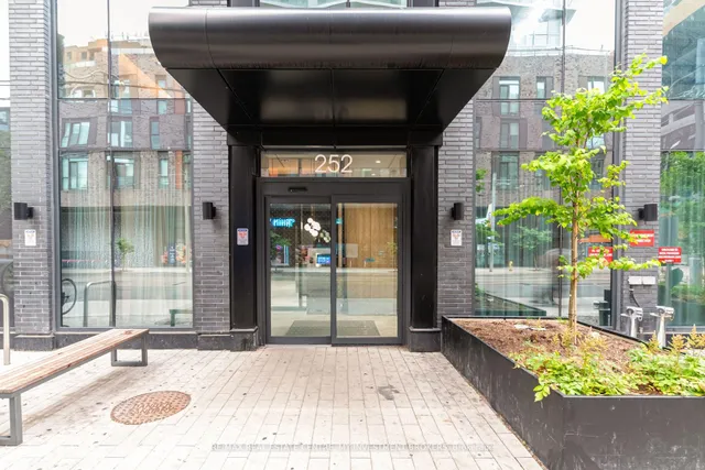 252 Church St #1805, Toronto 3