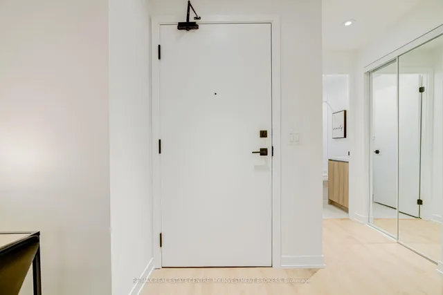 319 Jarvis St #2605, Toronto 5