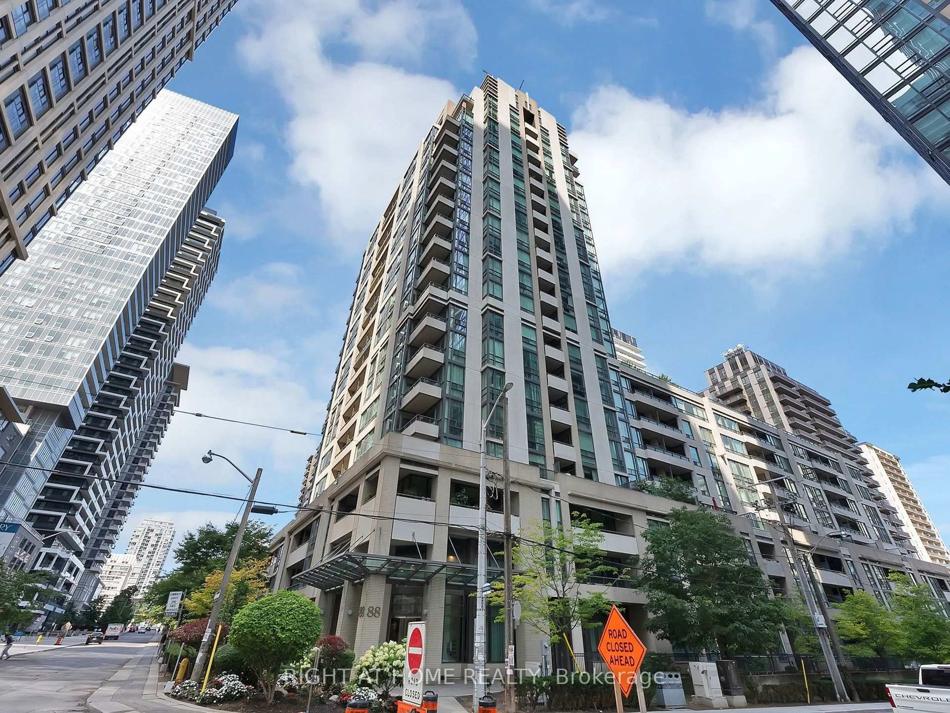 Unknown for 88 Broadway Ave #812, Toronto Ontario M4P 0A5
