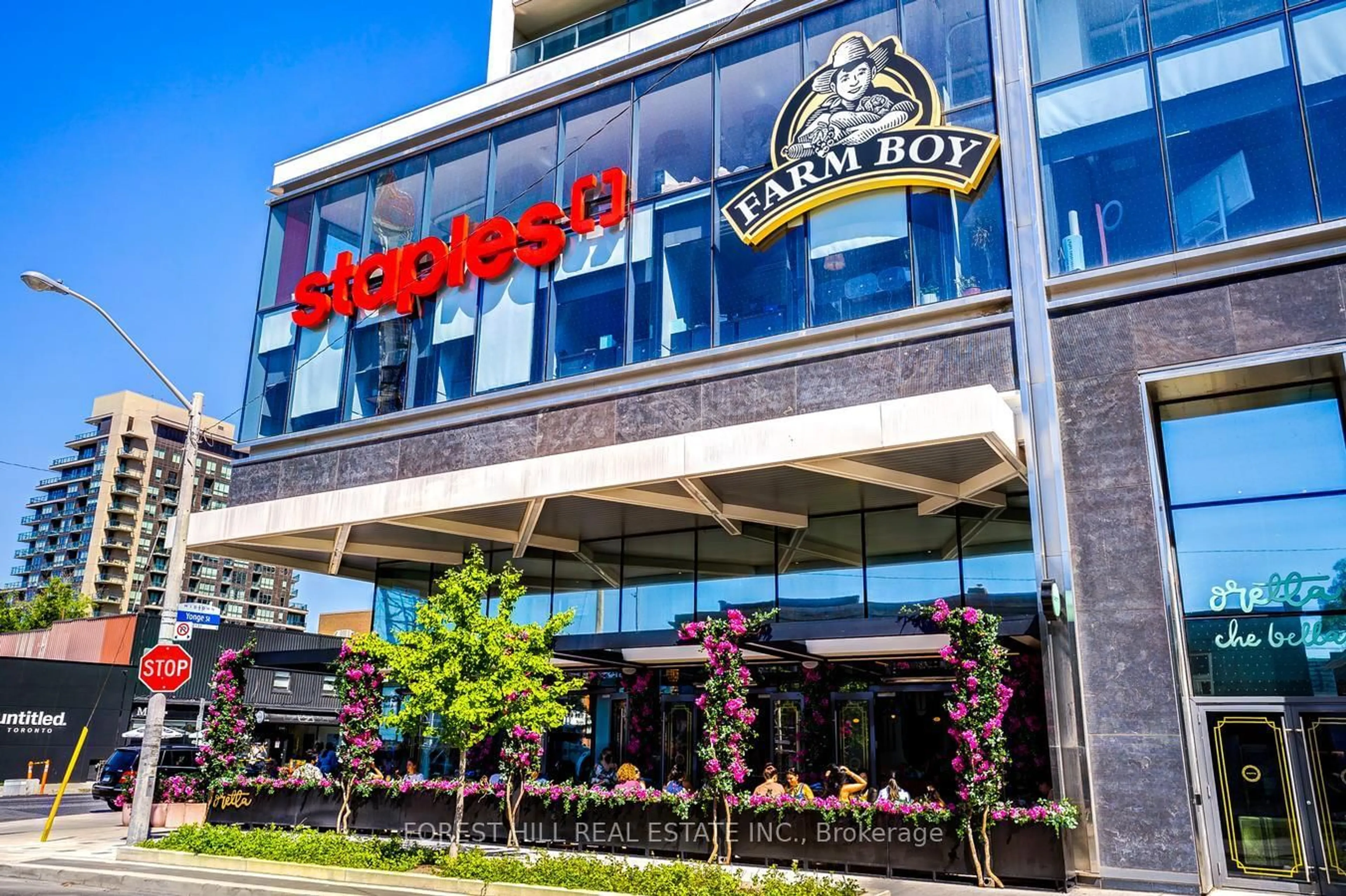Patio, street for 8 Hillsdale Ave #736, Toronto Ontario M4S 0B2
