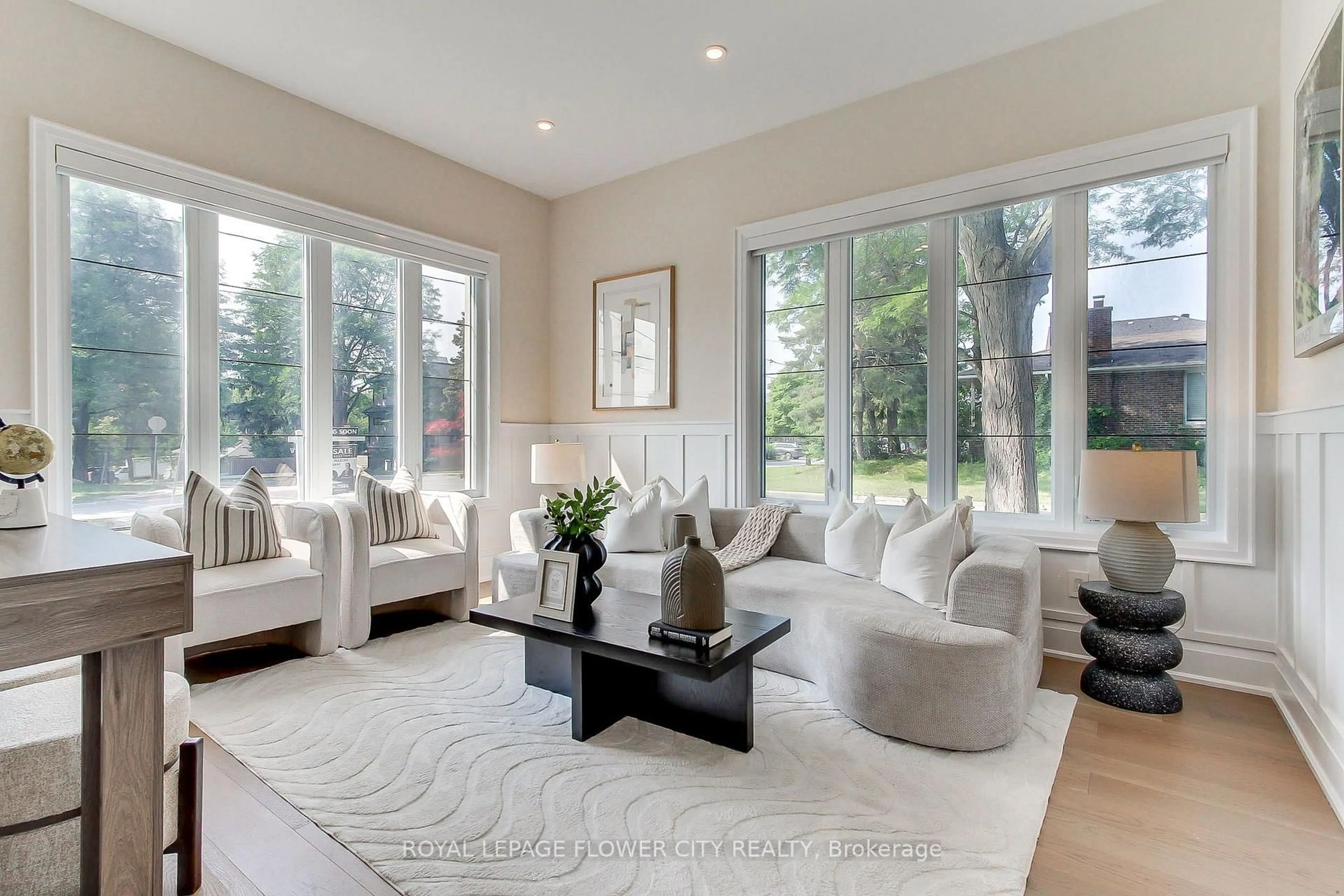 Living room with furniture, unknown for 140 Hillmount Ave, Toronto Ontario M6B 1X8