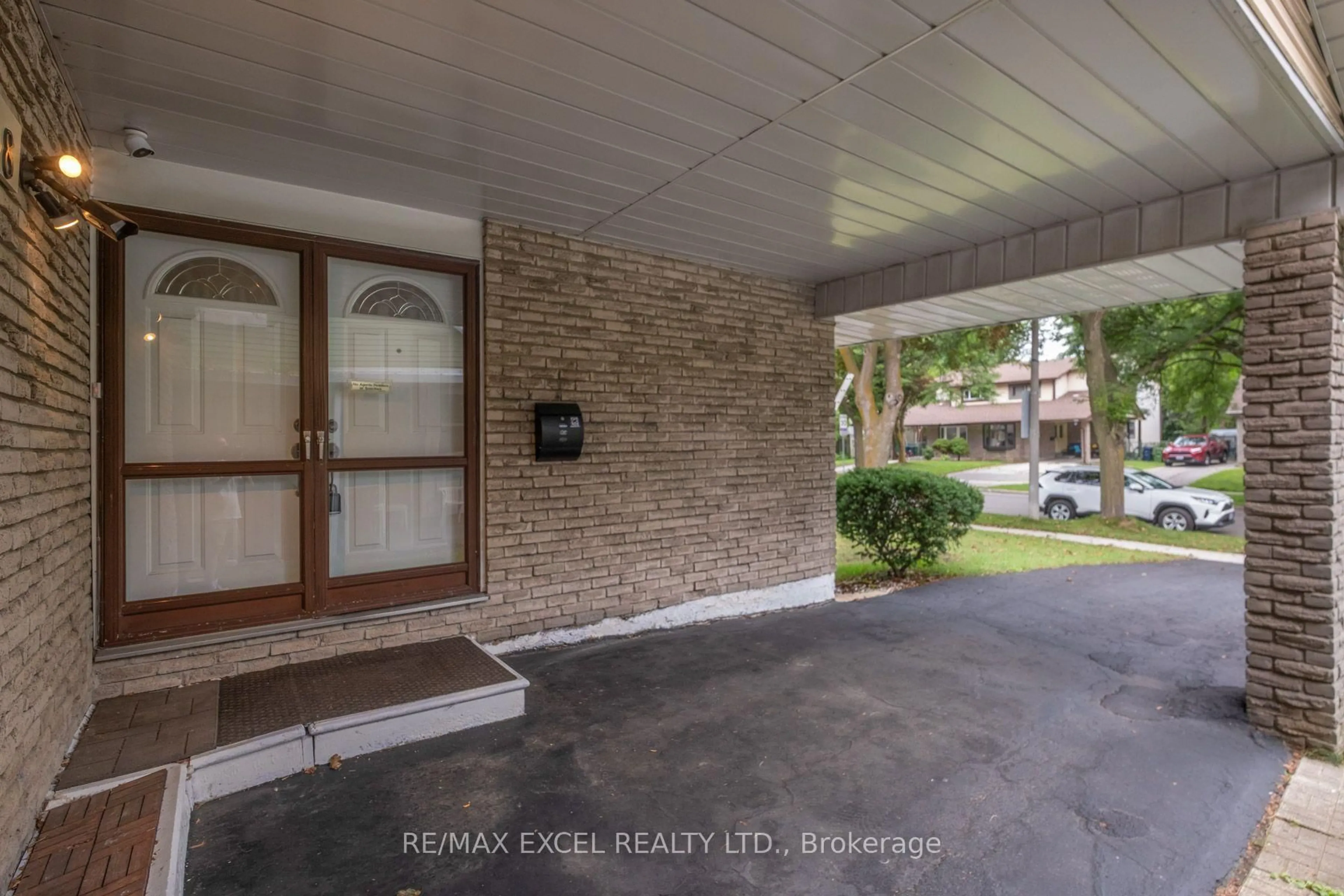 Unknown for 68 Applegate Cres, Toronto Ontario M2H 2R4
