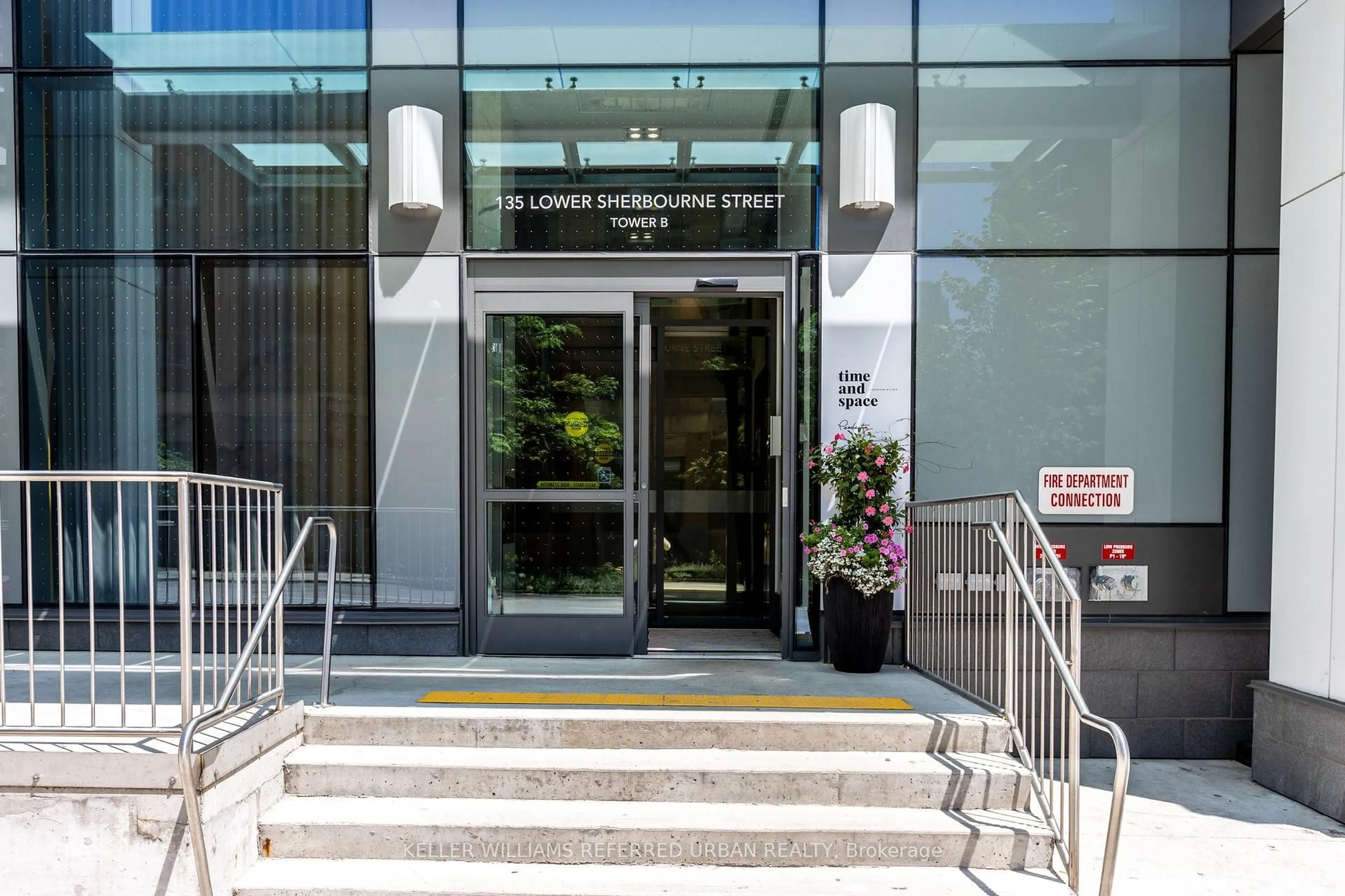 Indoor foyer for 135 Lower Sherbourne St #1635, Toronto Ontario M5A 1Y4