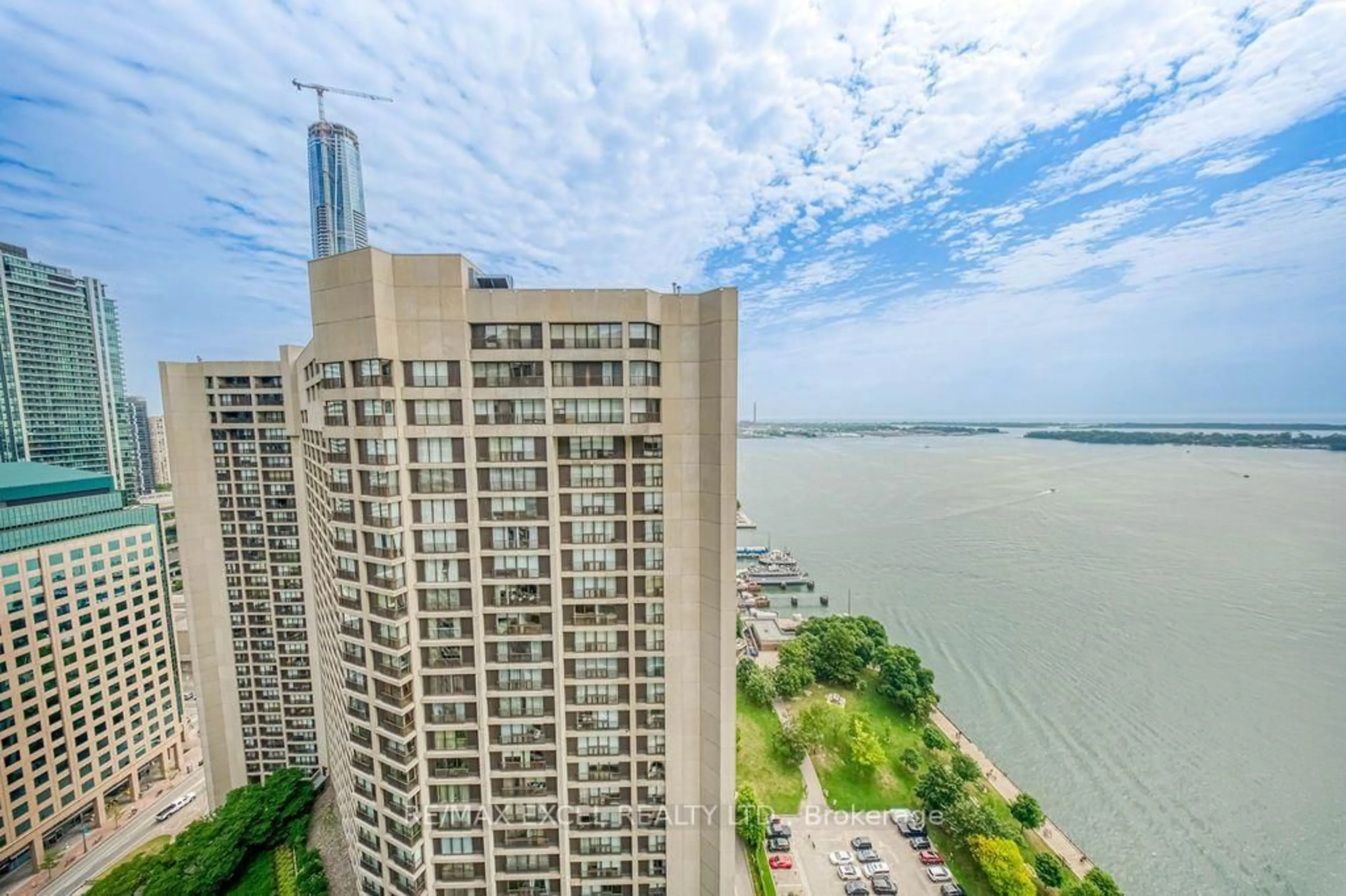 Unknown for 65 Harbour Sq #3403, Toronto Ontario M5J 2L4