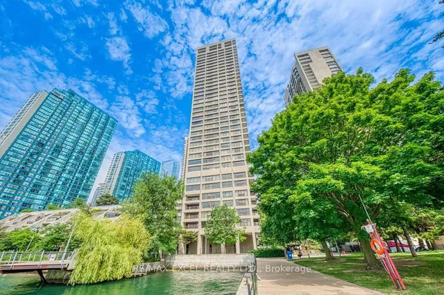 65 Harbour Sq #3403, Toronto 3