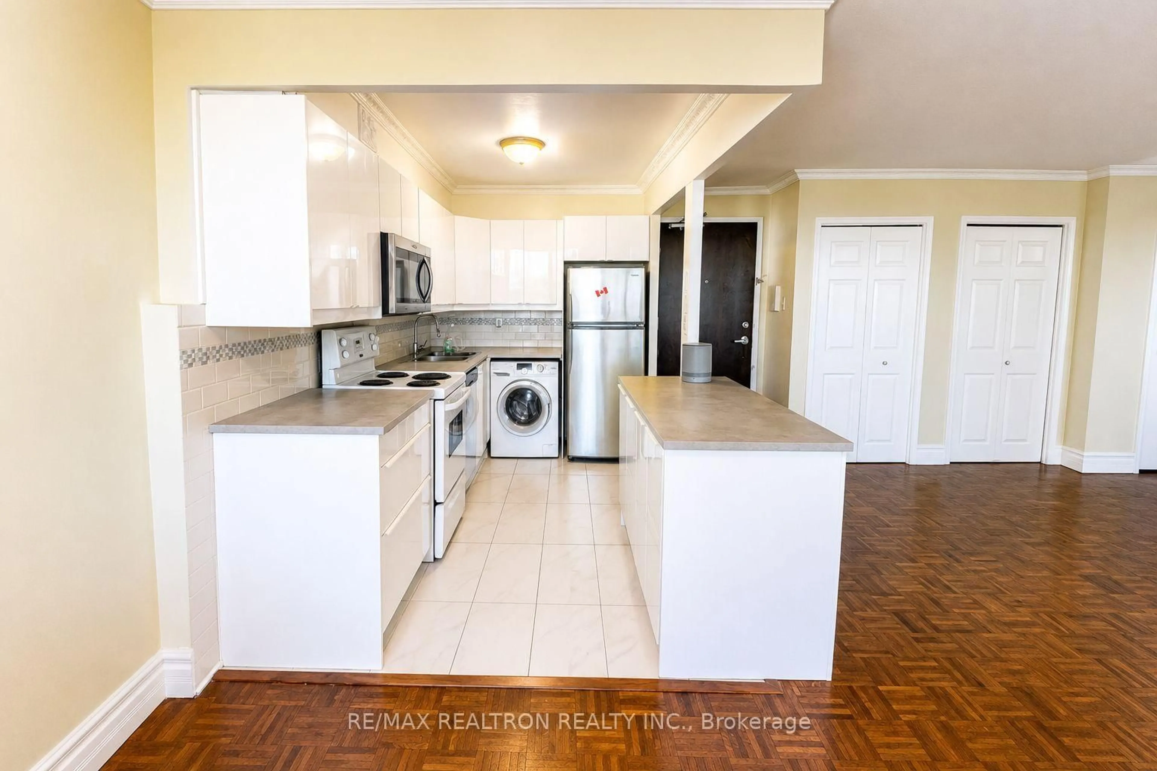 Standard kitchen, unknown for 5949 Yonge St #304, Toronto Ontario M2M 3V8