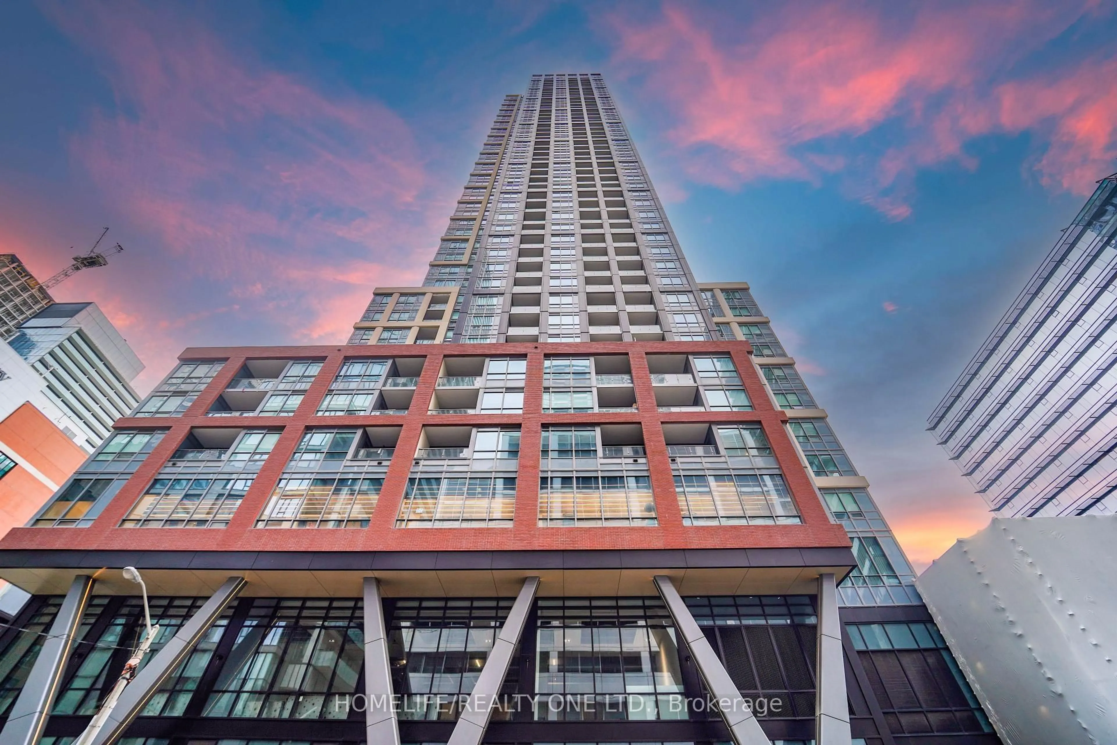 Indoor foyer for 108 Peter St #4803, Toronto Ontario M5V 2G7