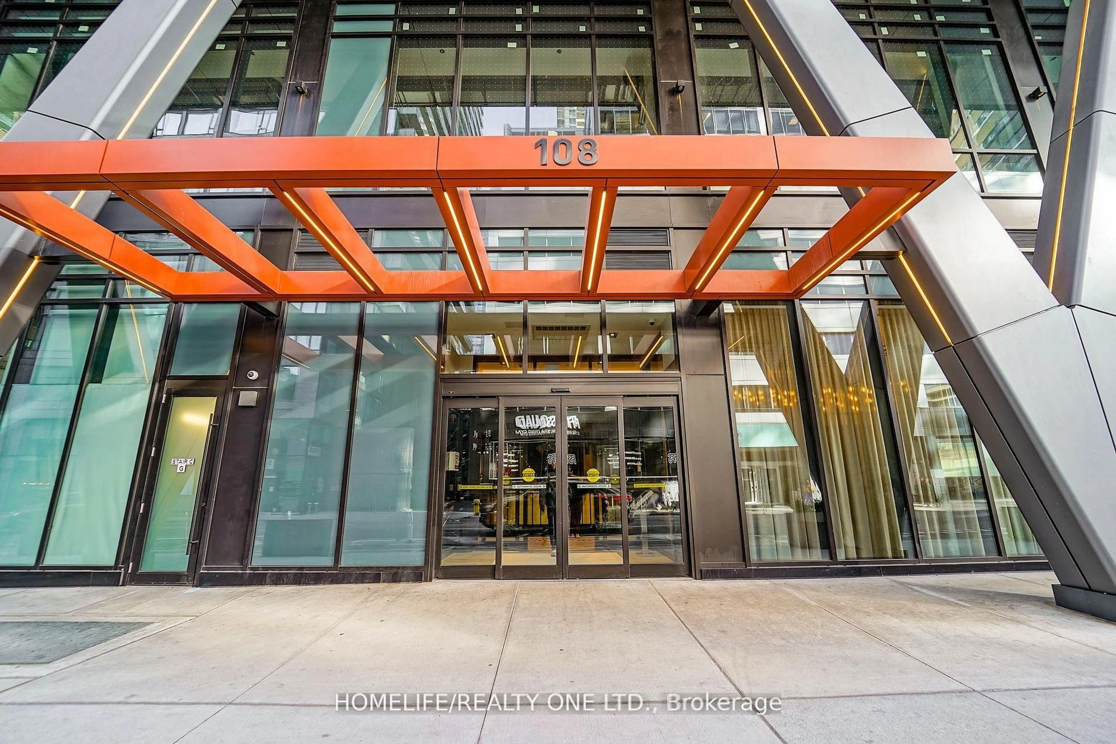 Indoor foyer for 108 Peter St #4106, Toronto Ontario M5V 2G7