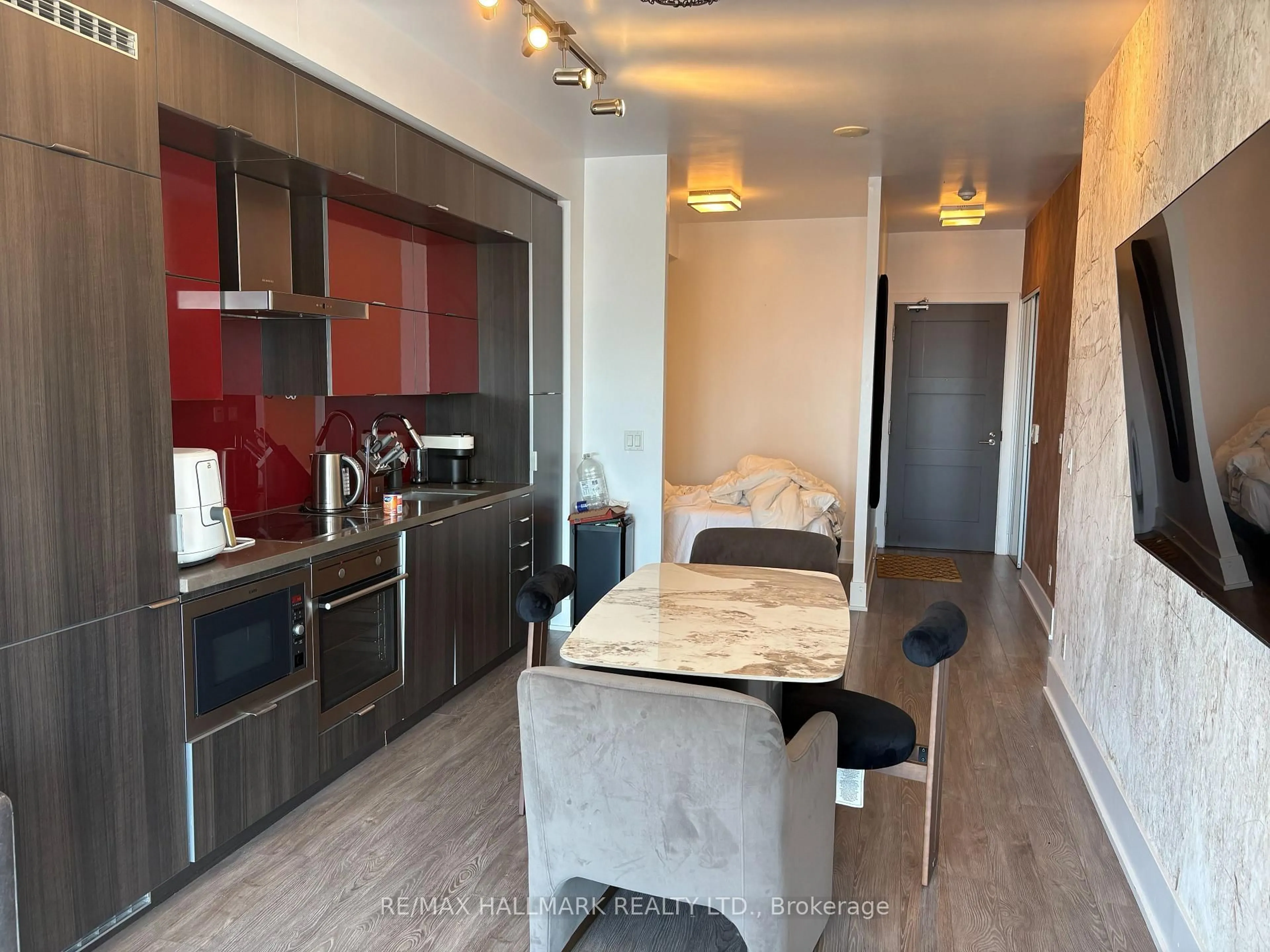 Open concept kitchen, unknown for 300 Front St #3513, Toronto Ontario M5V 0E9
