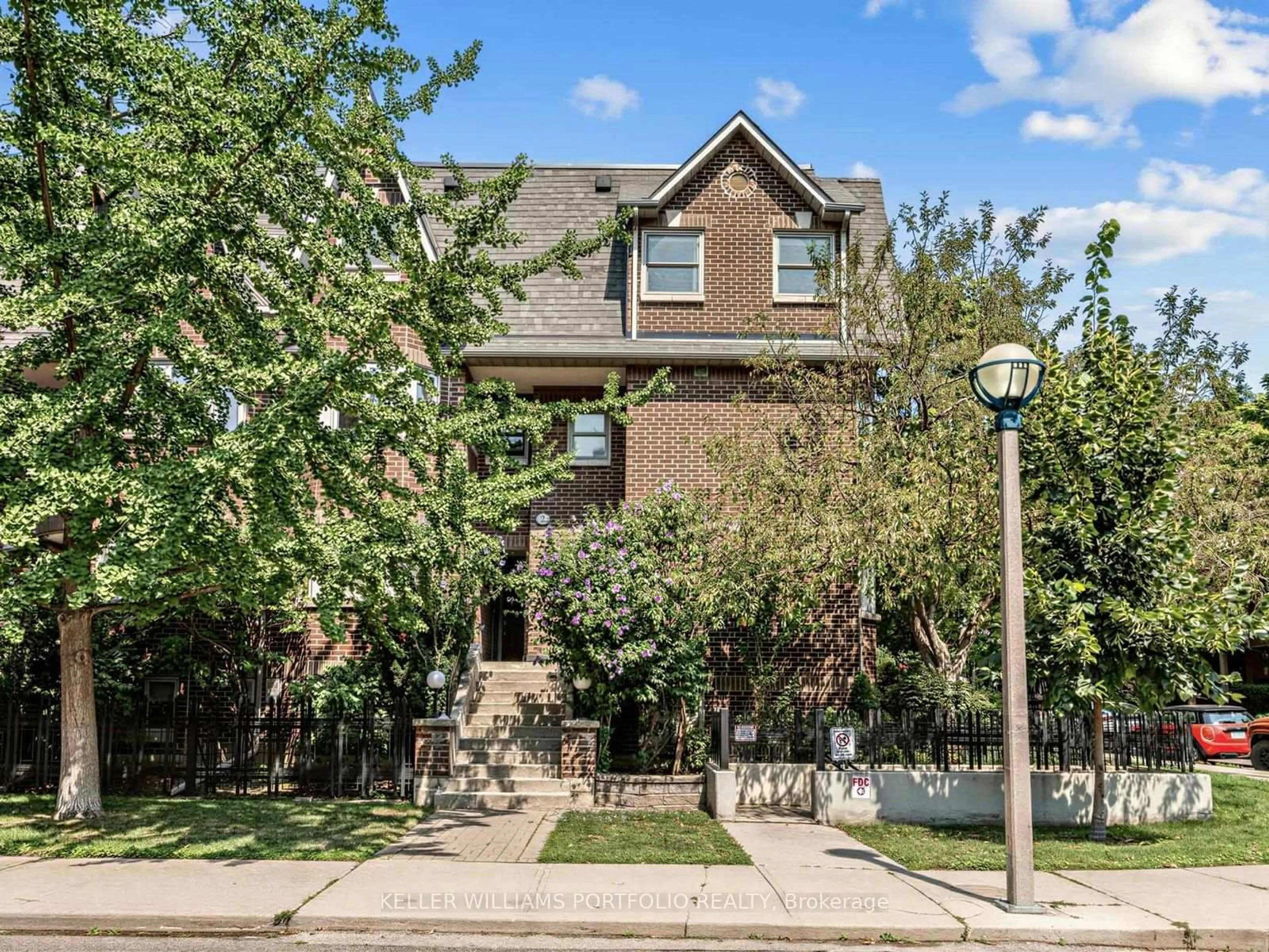 Home with brick exterior material, street for 2C Shank St, Toronto Ontario M6J 3T8