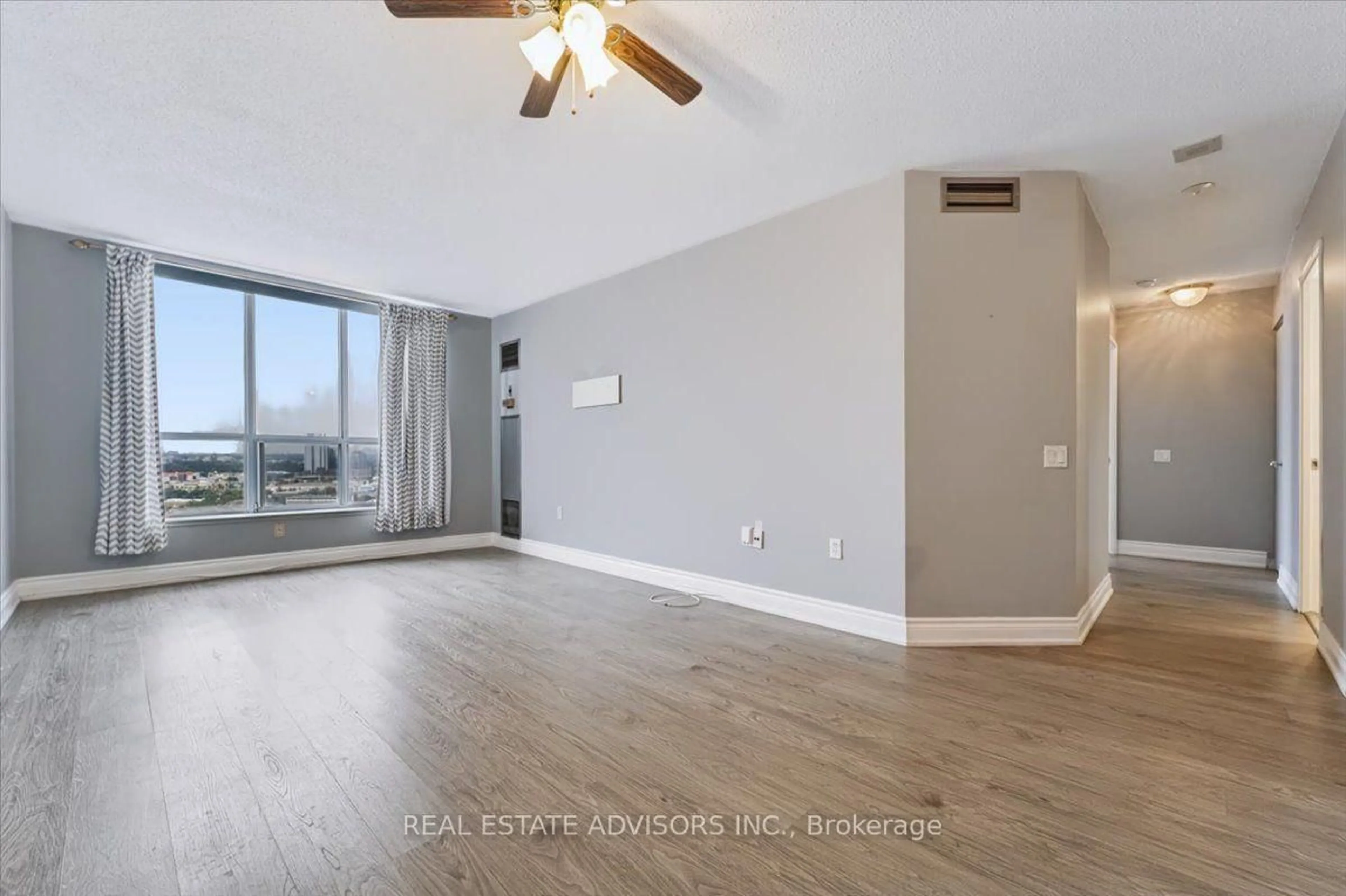 A pic of a room for 21 Overlea Blvd #Ph#07, Toronto Ontario M4H 1P2
