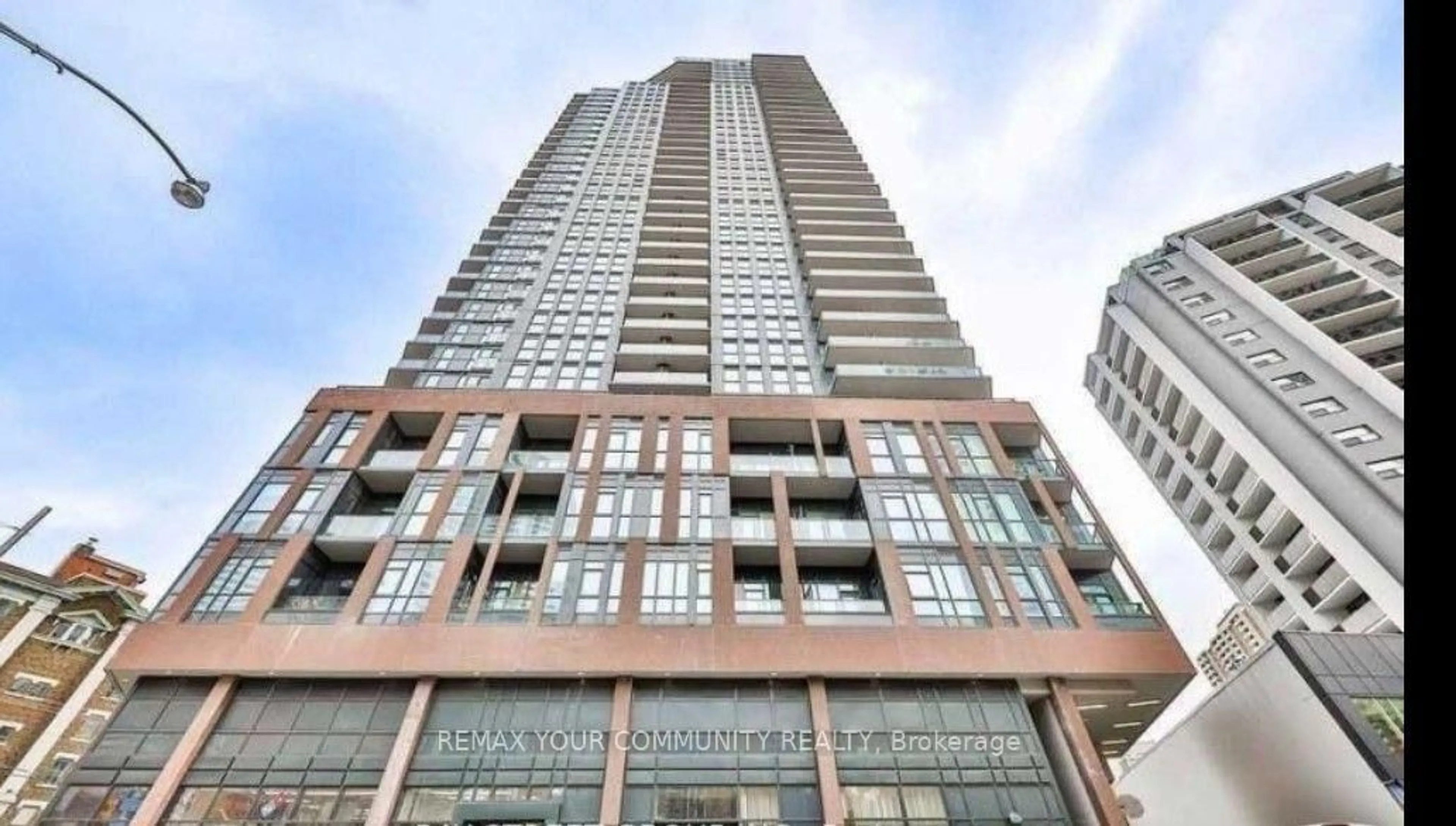 Unknown for 159 Wellesley St #404, Toronto Ontario M4Y 0H5