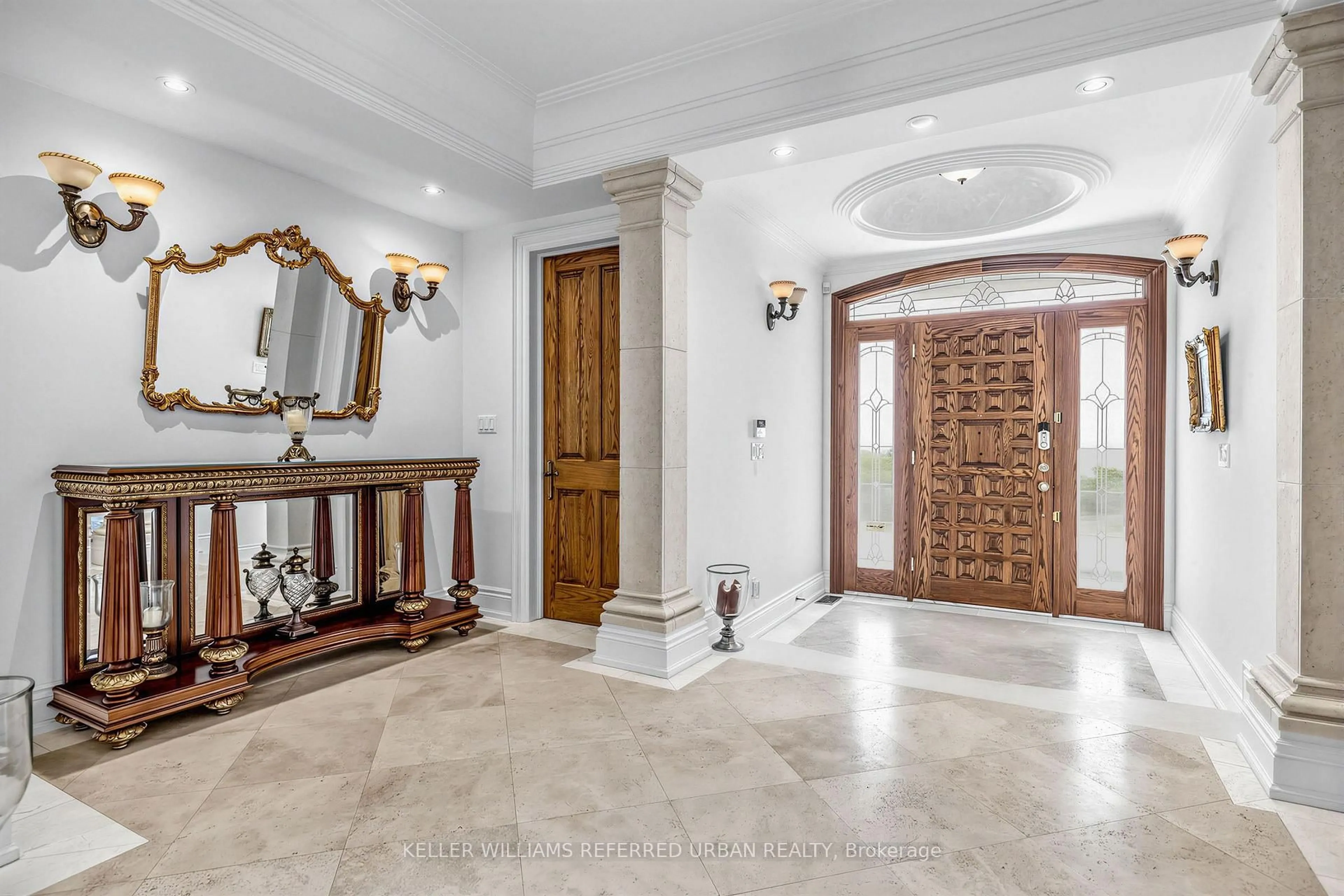 Indoor foyer for 158 Owen Blvd, Toronto Ontario M2P 1G7
