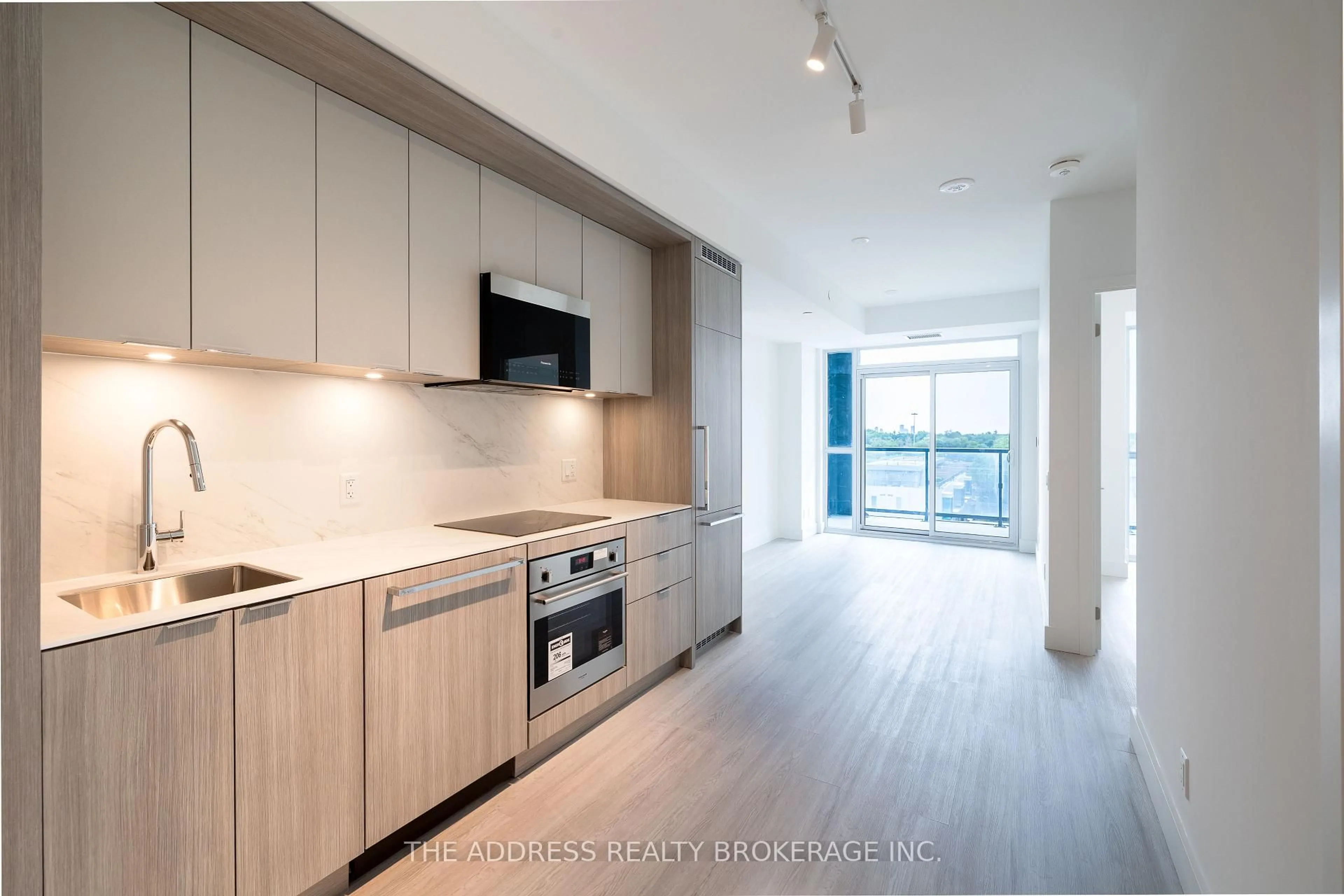 Open concept kitchen, unknown for 6 Greenbriar Rd #611, Toronto Ontario M2K 0H6