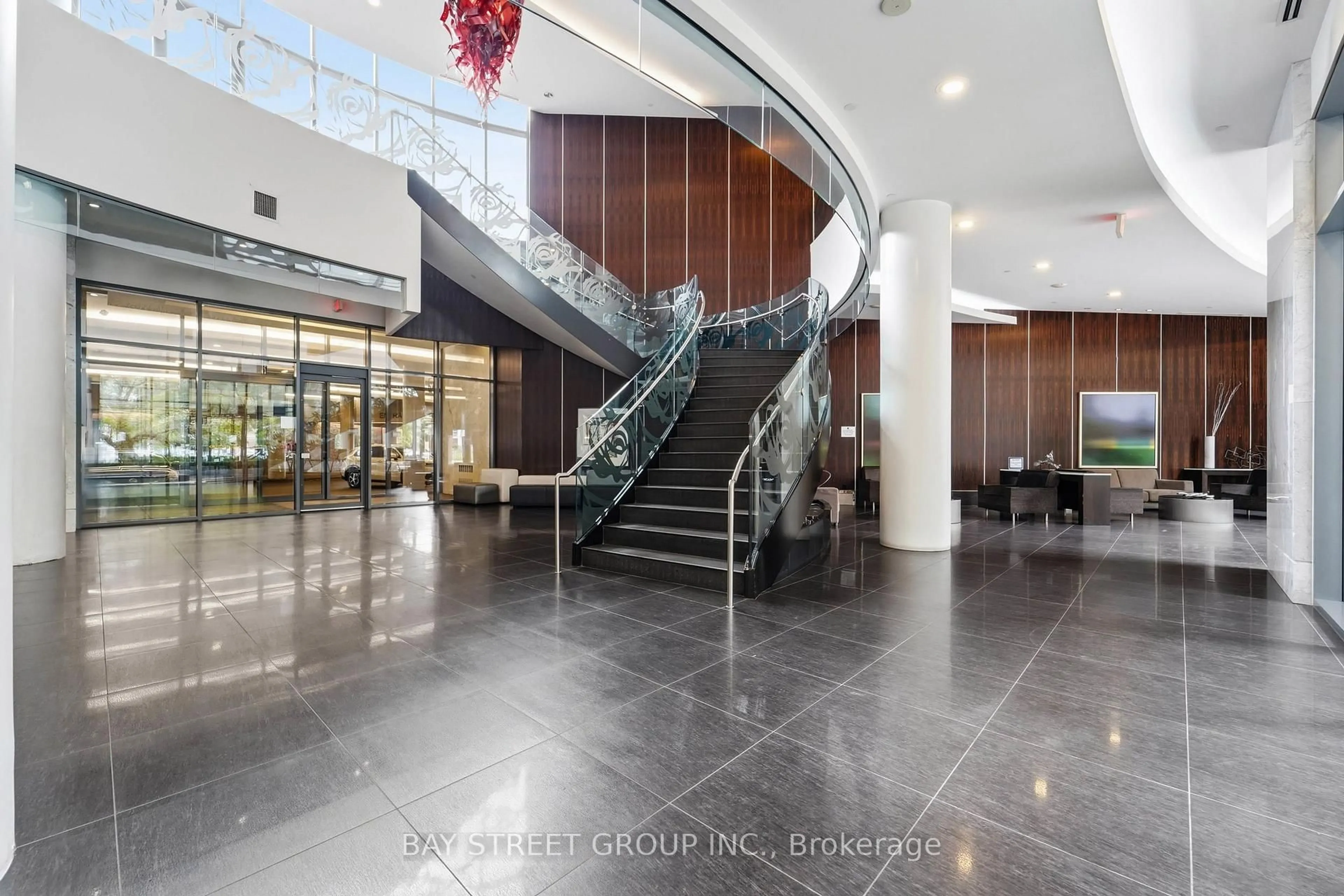 Indoor foyer for 5168 Yonge St #3602, Toronto Ontario M2N 0G1