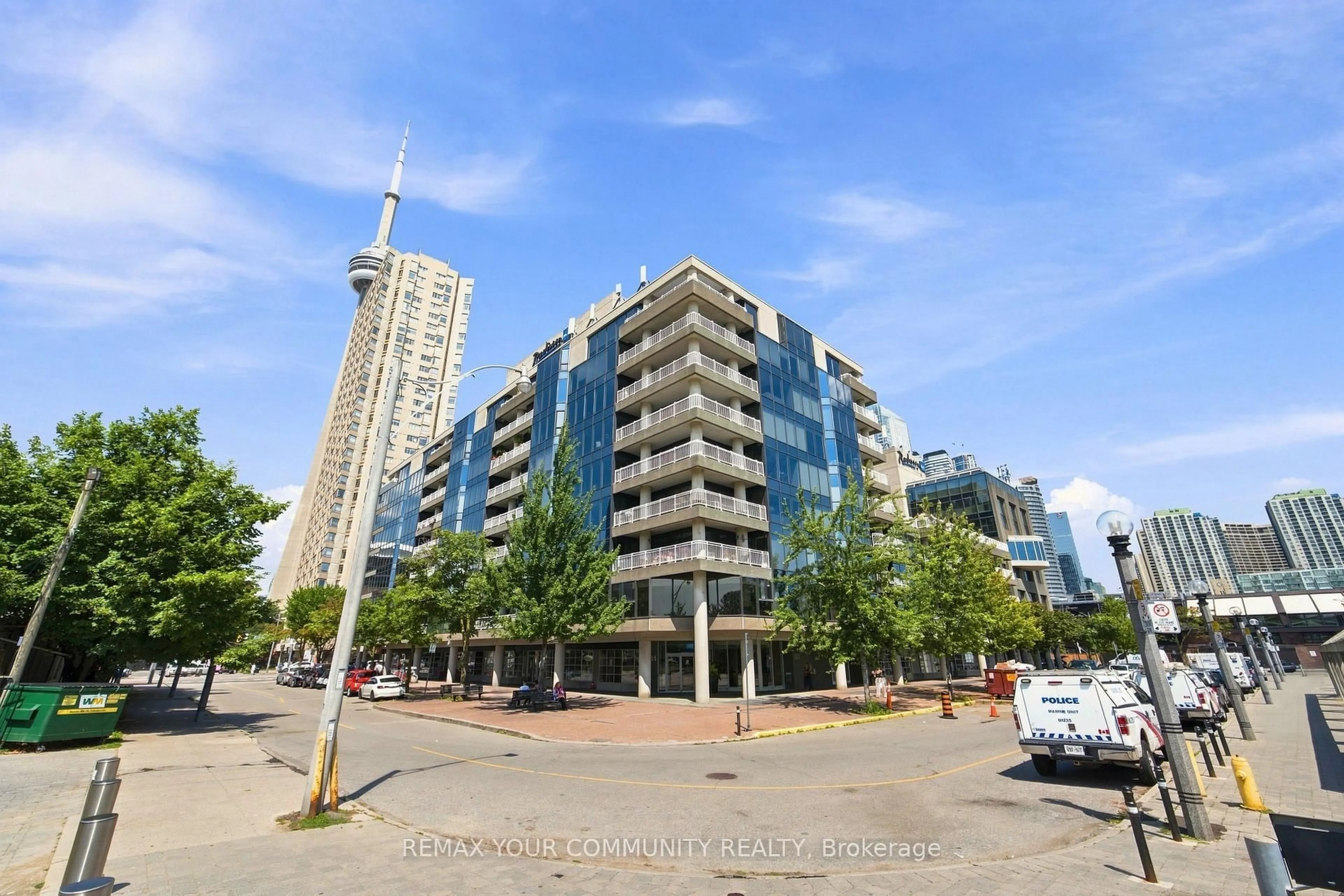 A pic from outside/outdoor area/front of a property/back of a property/a pic from drone, building for 251 Queens Quay #705, Toronto Ontario M5J 2N6