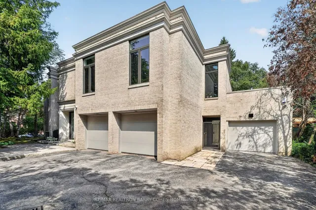 12 Tudor Gate, Toronto 2