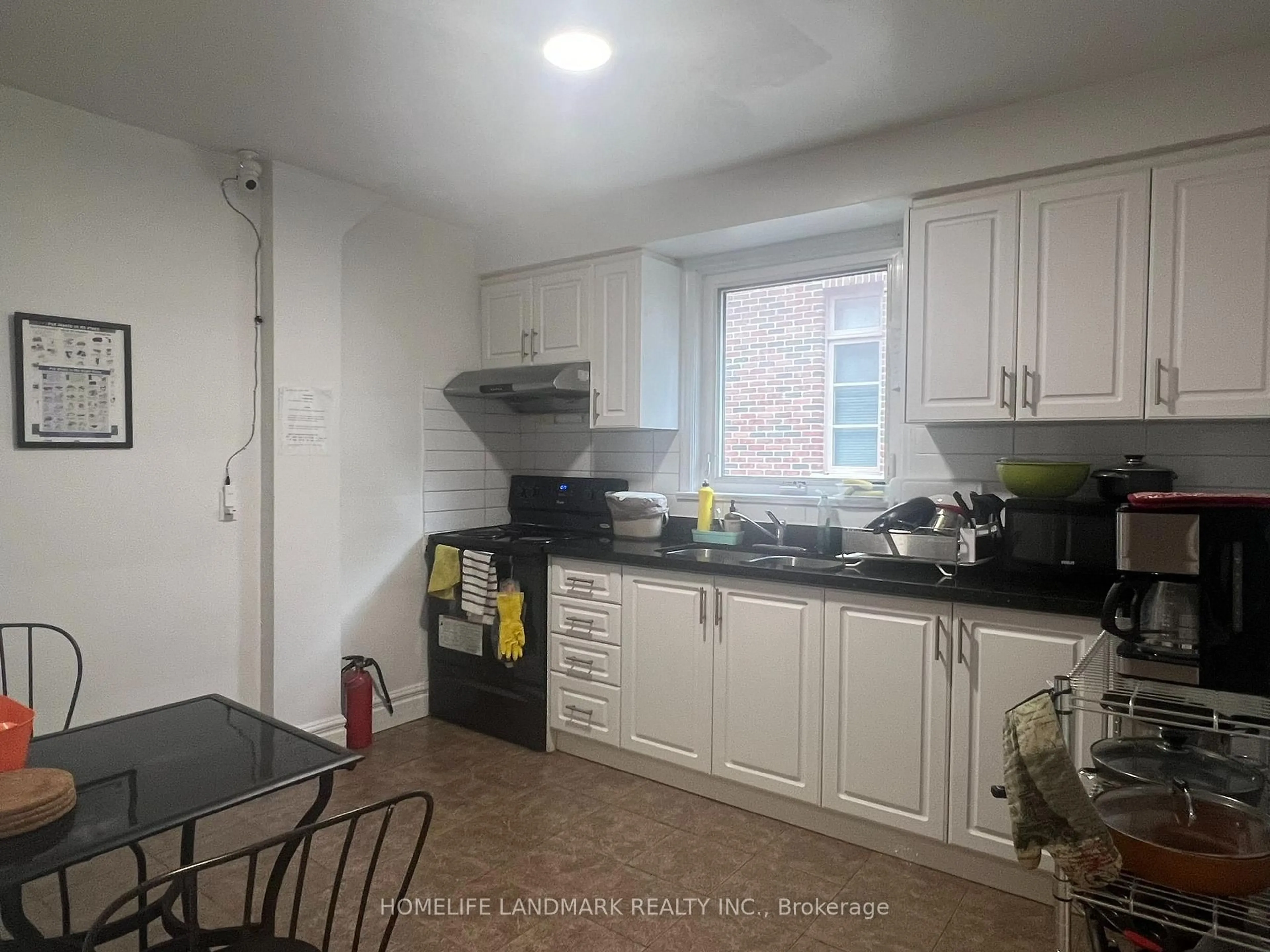 Standard kitchen, unknown for 228 Hollywood Ave, Toronto Ontario M2N 3K6