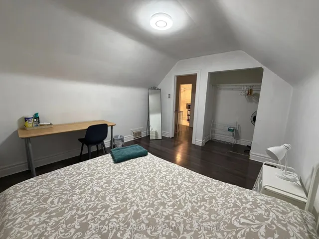 228 Hollywood Ave, Toronto 4