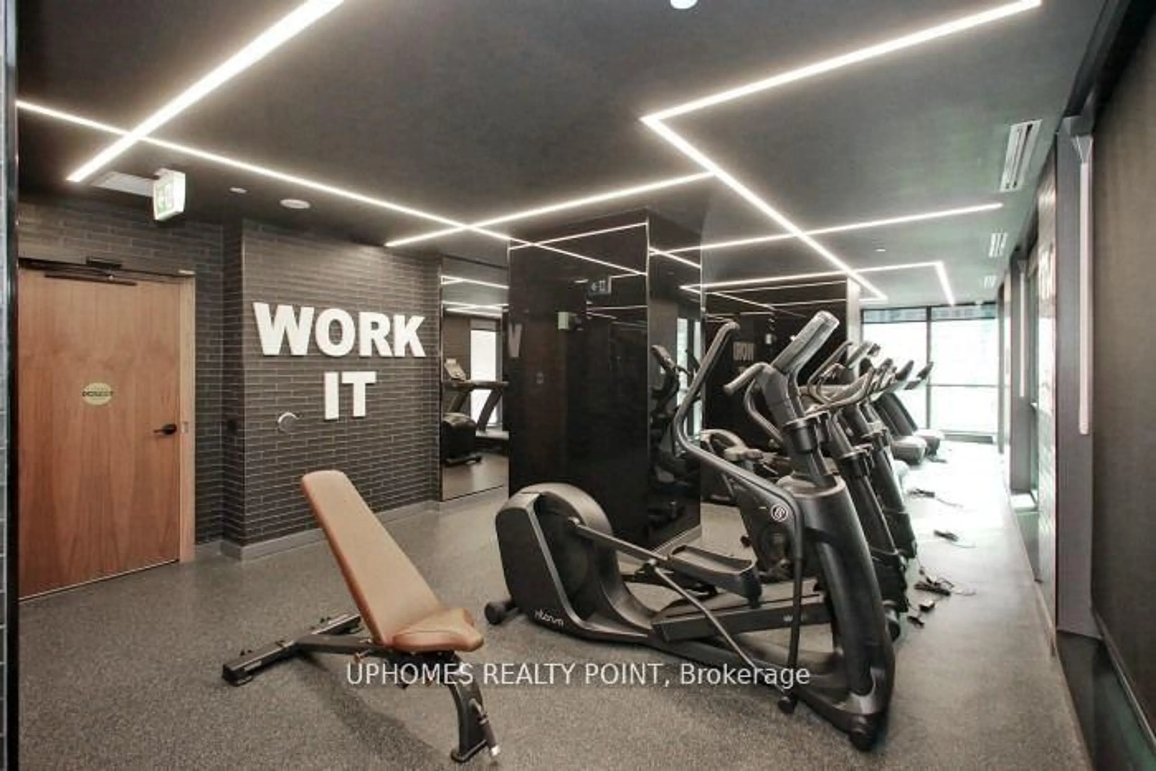 Gym or fitness room for 327 King St #2708, Toronto Ontario M5V 1J5