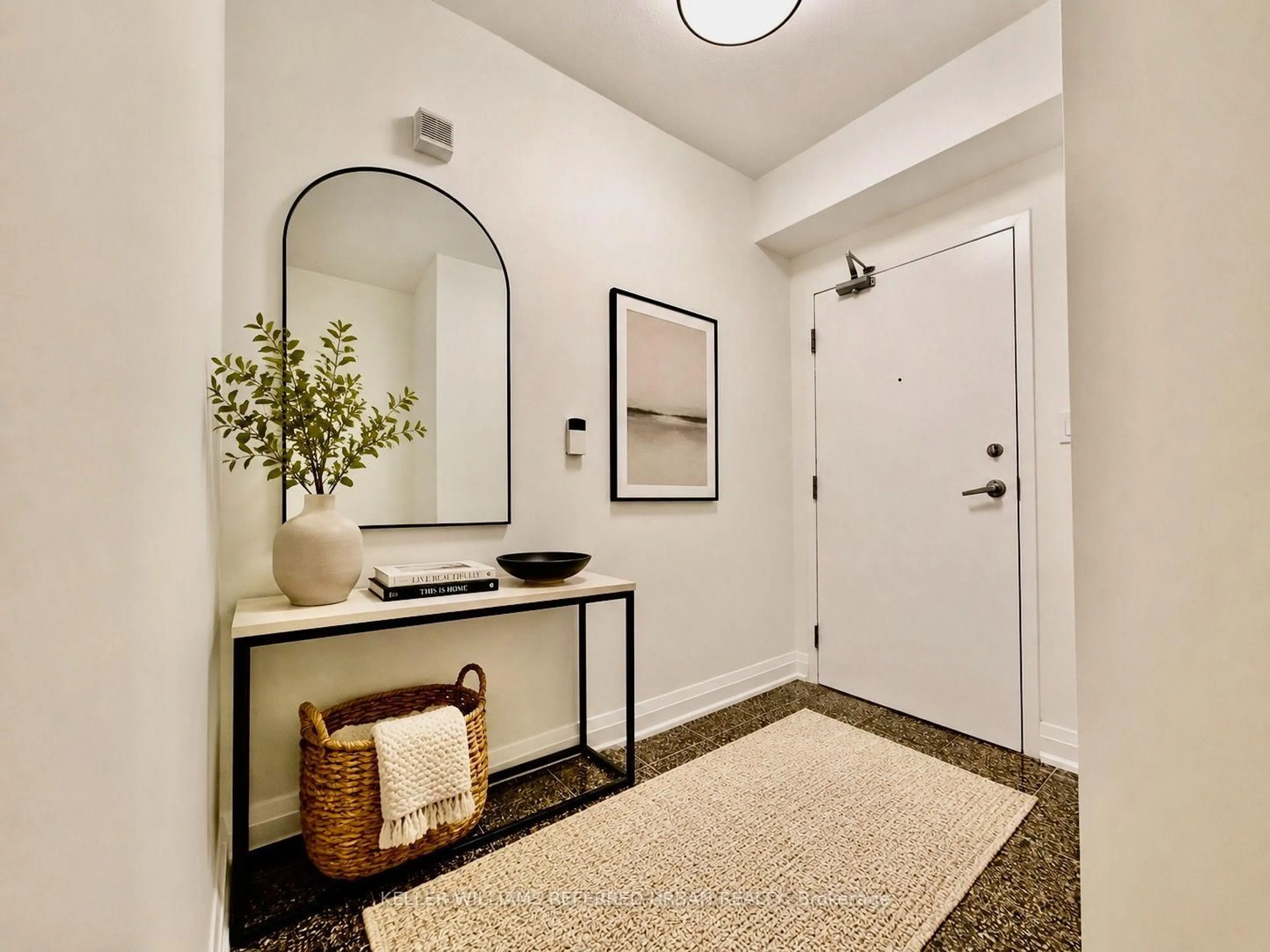 Indoor entryway for 5 Mariner Terr #1503, Toronto Ontario M5V 3V6