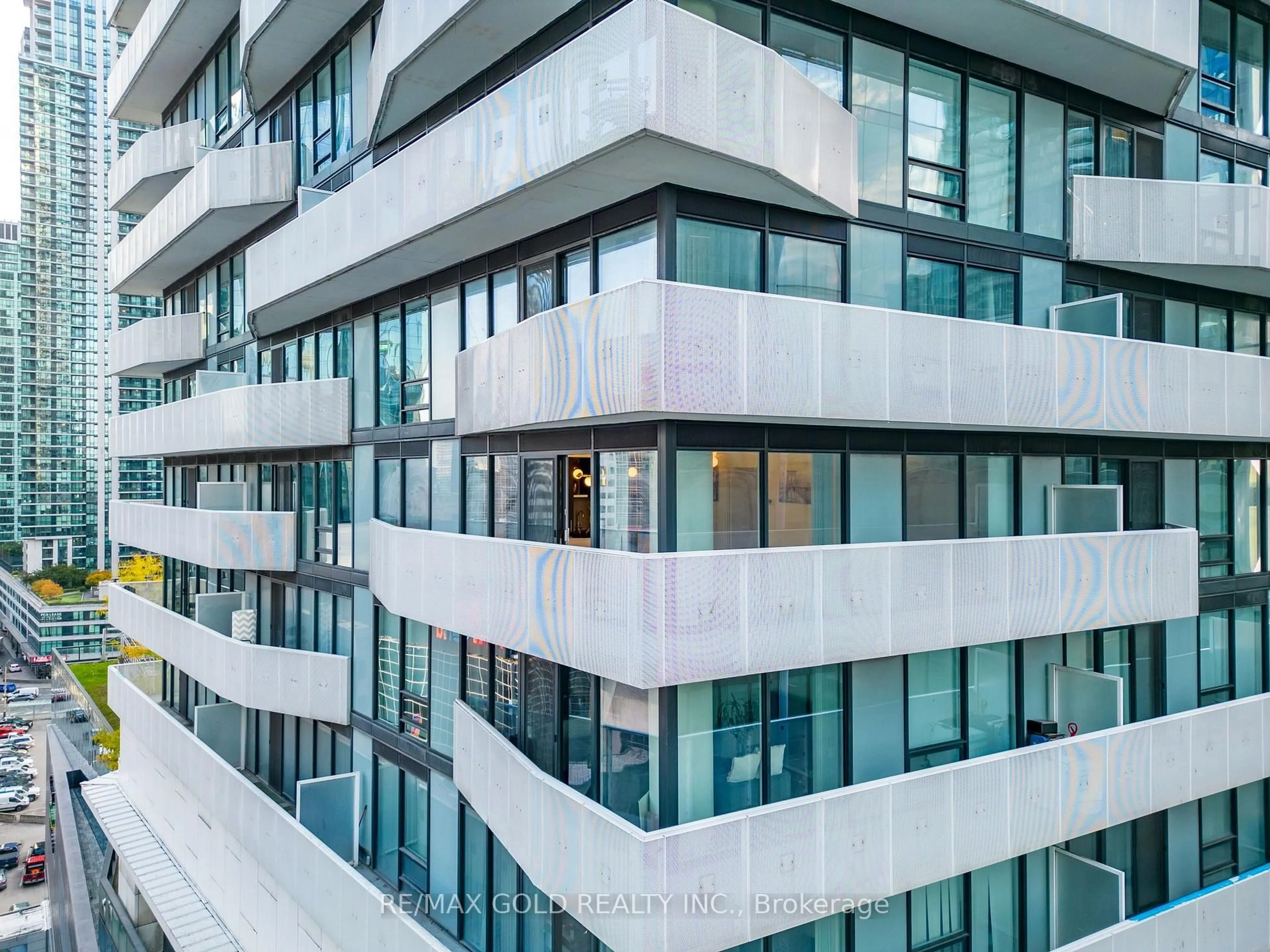 Unknown for 100 Harbour St #1202, Toronto Ontario M5J 0B5