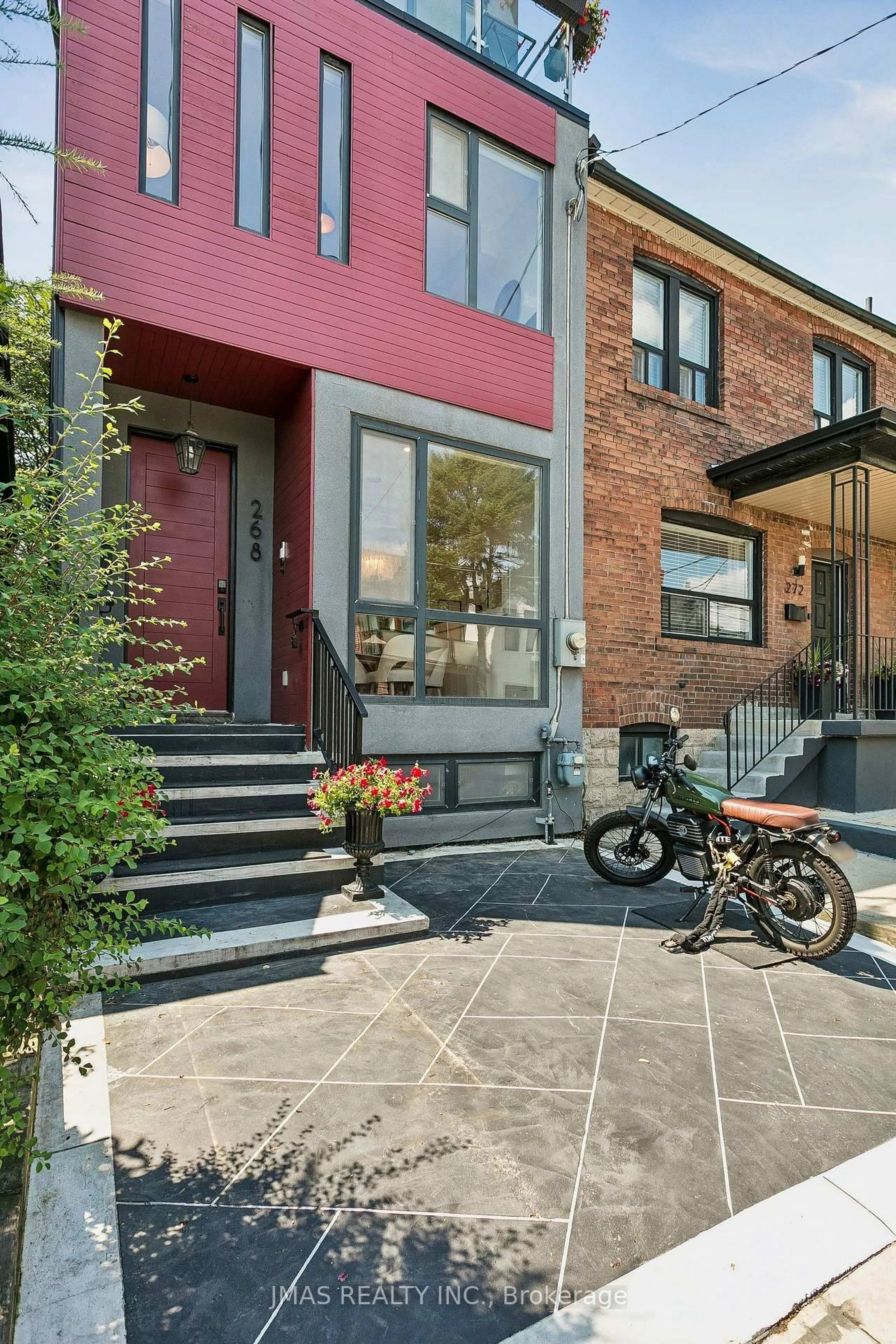 Home with brick exterior material, street for 268 Manning Ave, Toronto Ontario M6J 2K7