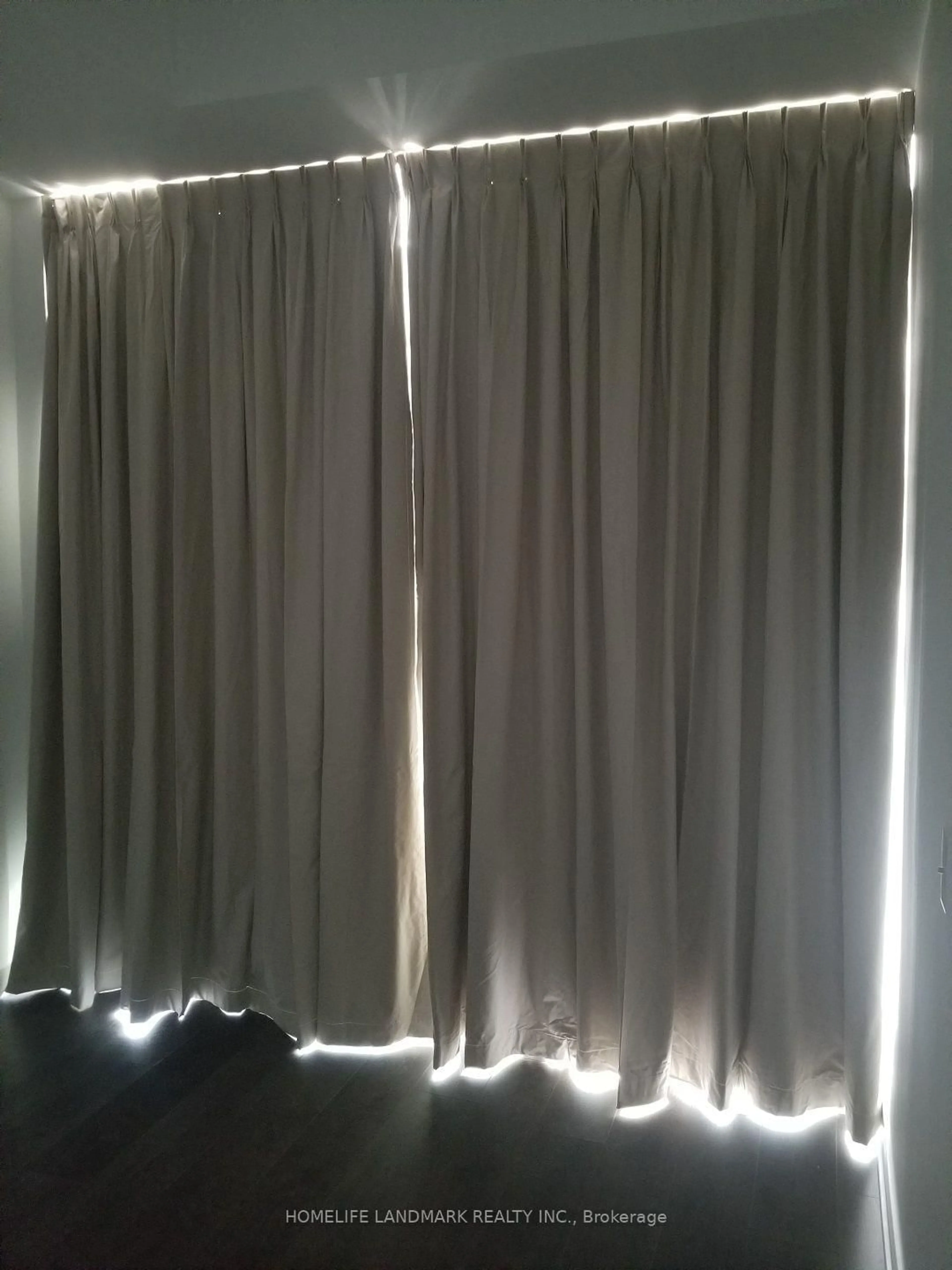 A pic of a room for 125 Blue Jays Way #5301, Toronto Ontario M5V 0N5